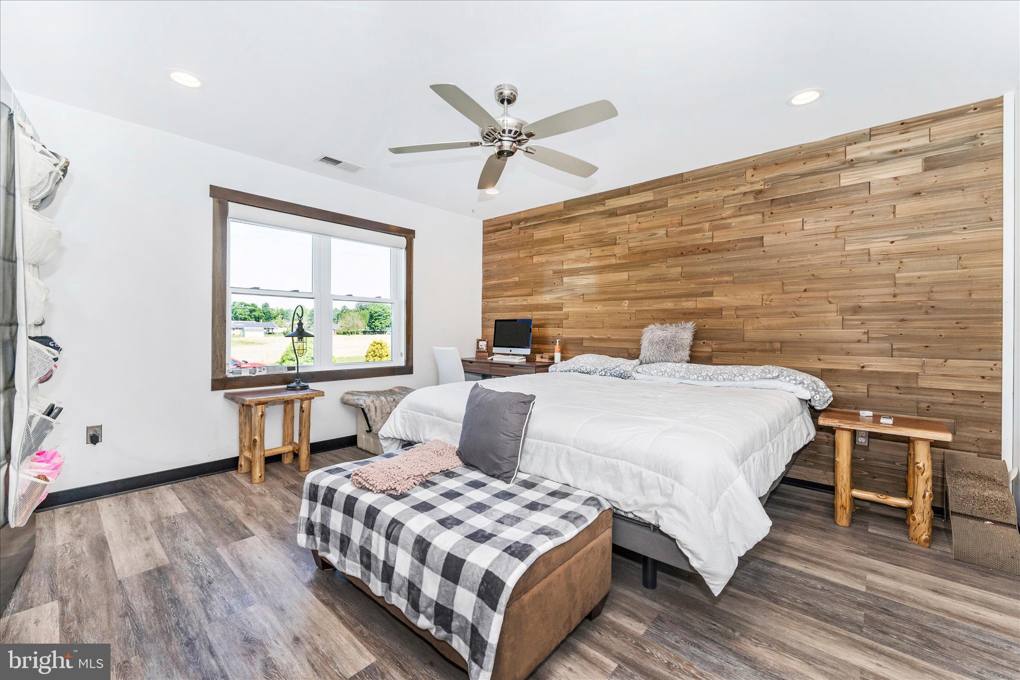 BEAVERBROOK - Residential