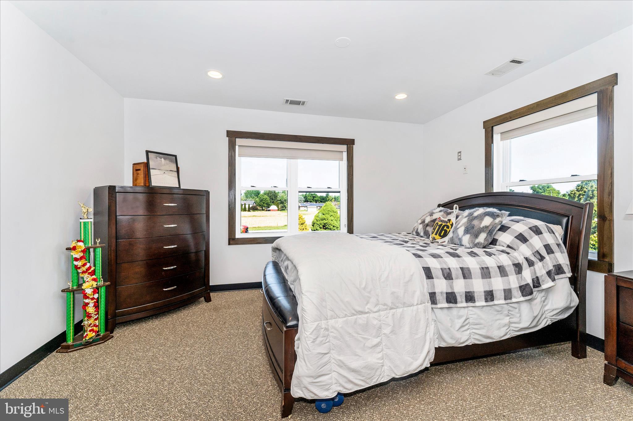 BEAVERBROOK - Residential