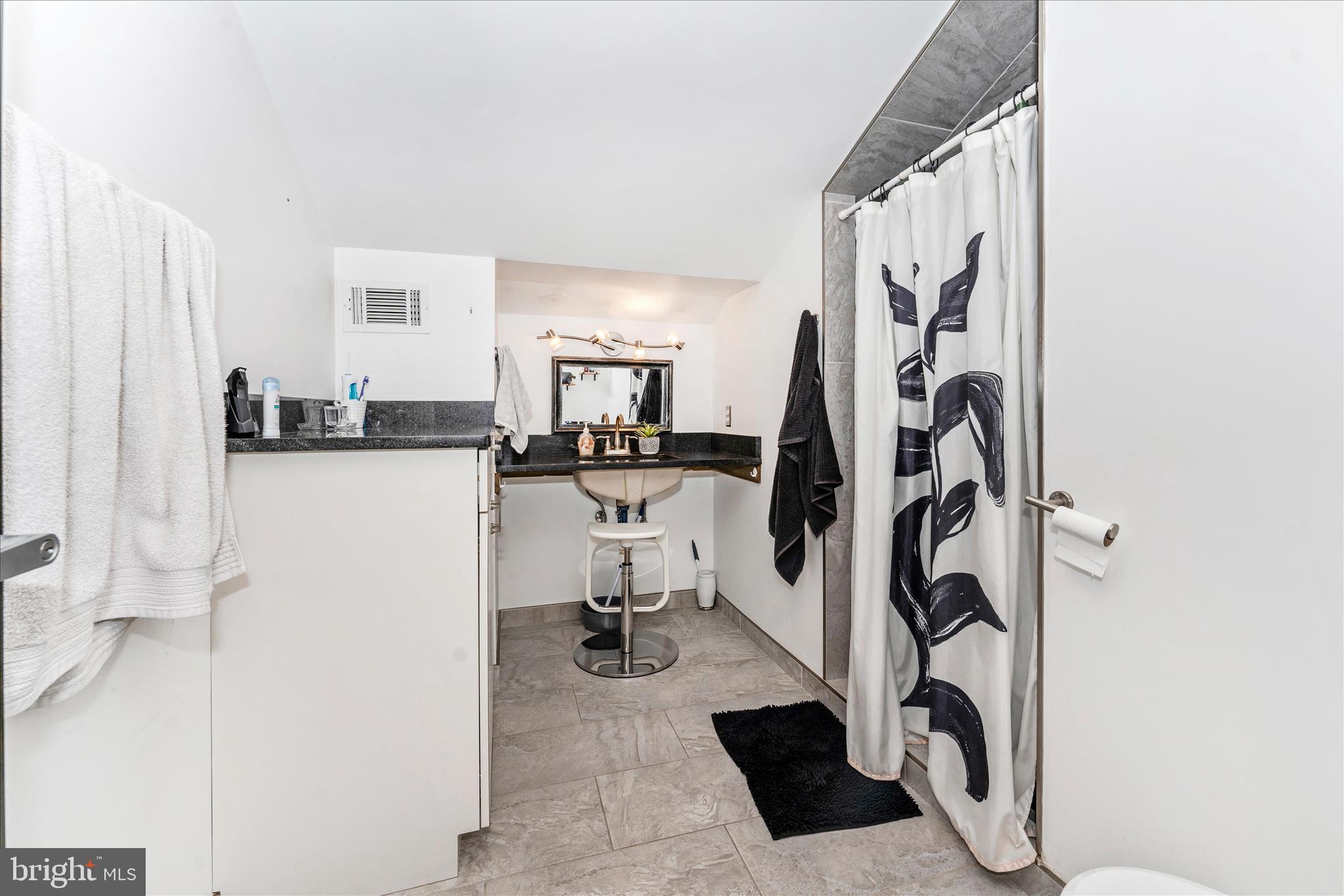BEAVERBROOK - Residential