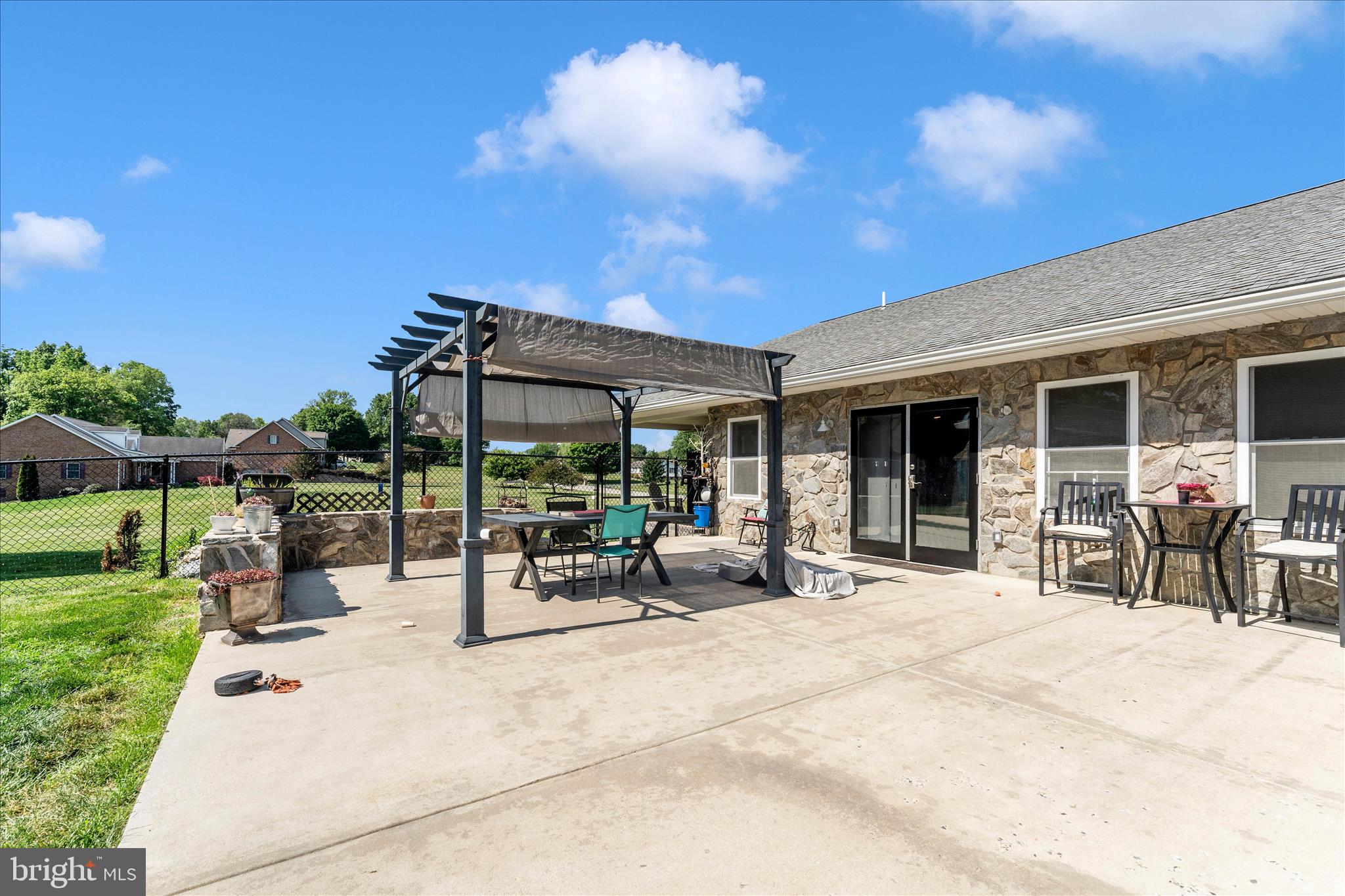 BEAVERBROOK - Residential