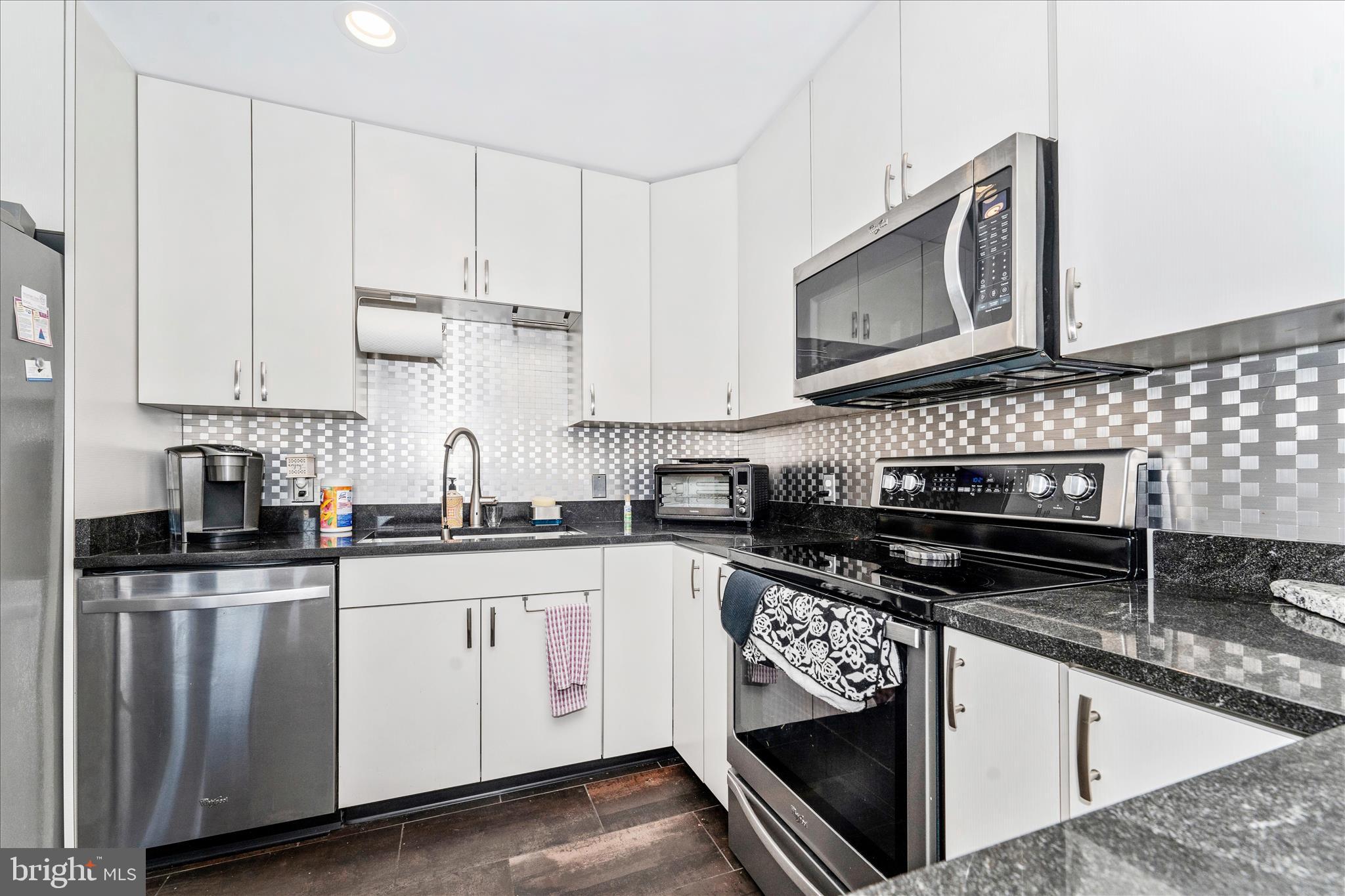 BEAVERBROOK - Residential
