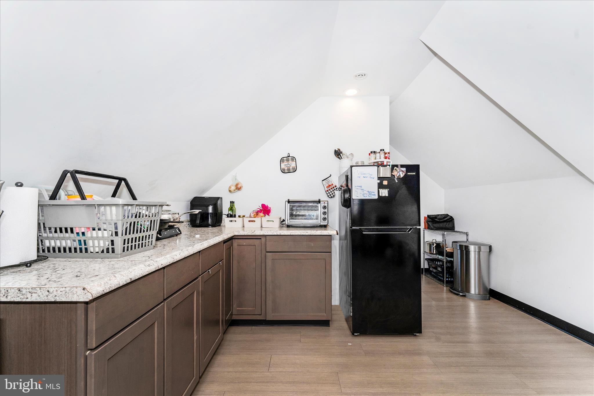 BEAVERBROOK - Residential