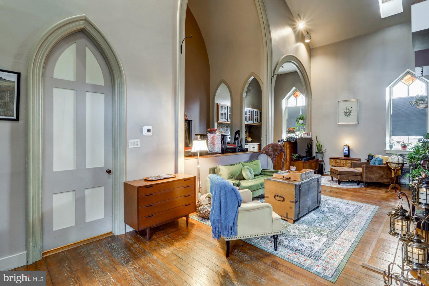 GOTHIC LOFTS - Residential