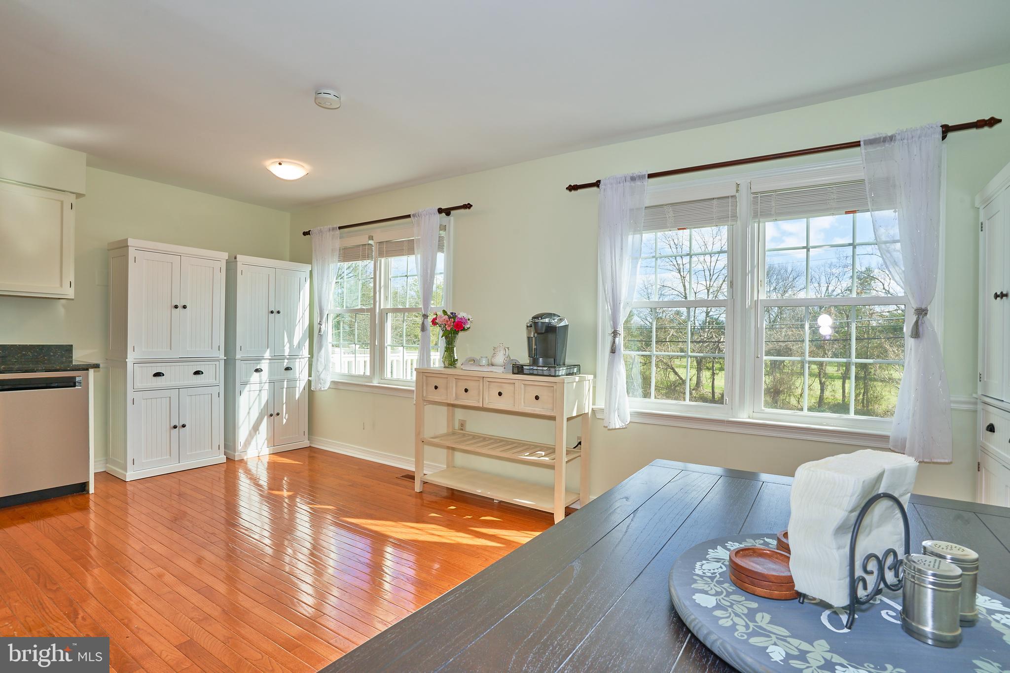 TOWNS ON THE GREENS - Residential