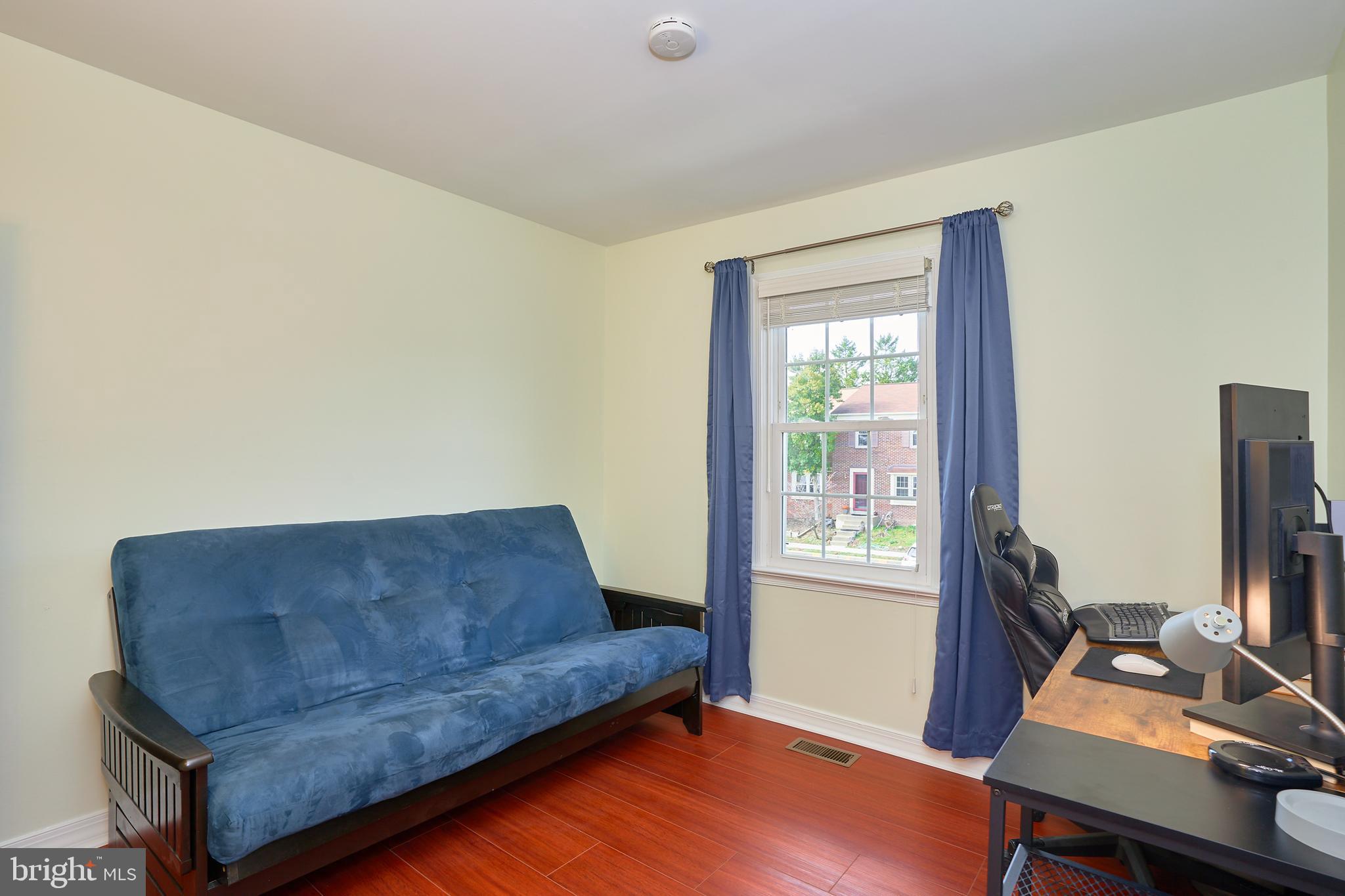 TOWNS ON THE GREENS - Residential