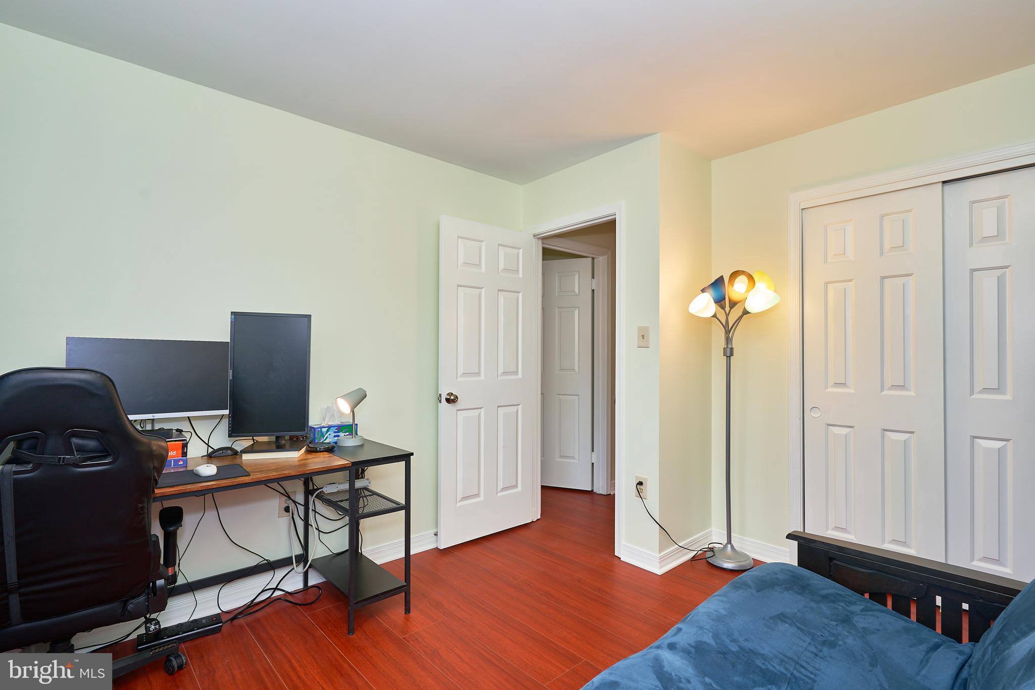 TOWNS ON THE GREENS - Residential