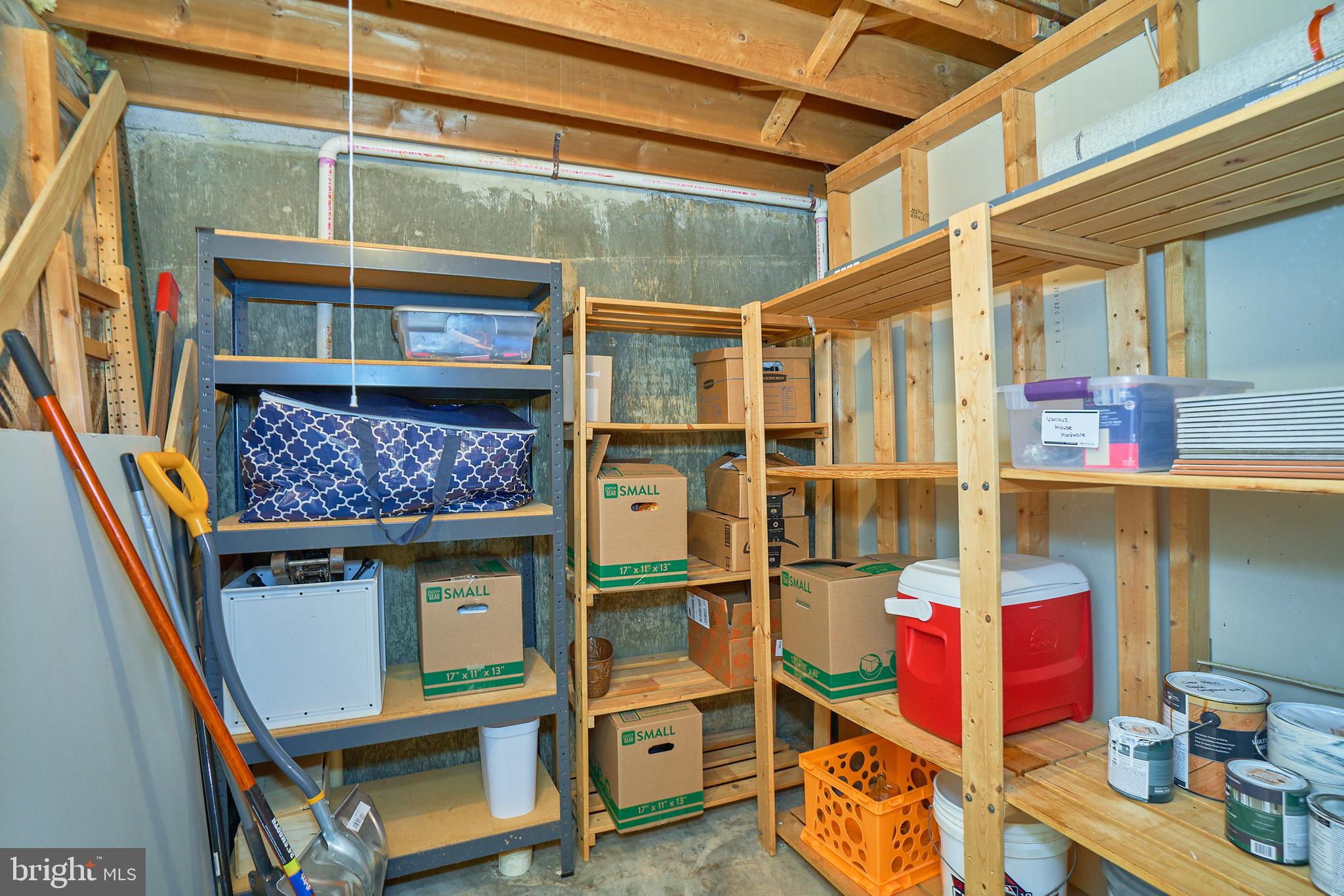 TOWNS ON THE GREENS - Residential