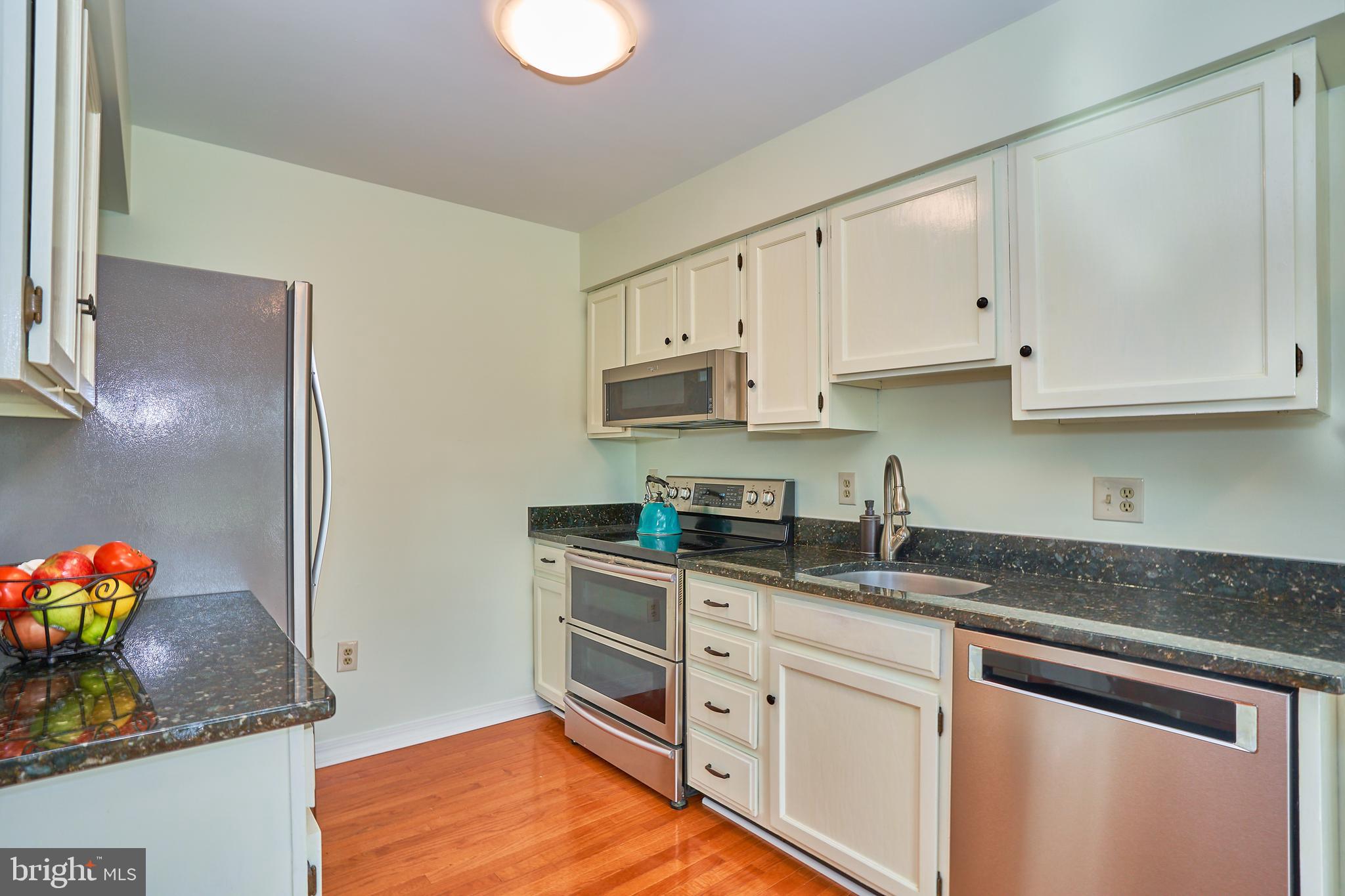 TOWNS ON THE GREENS - Residential