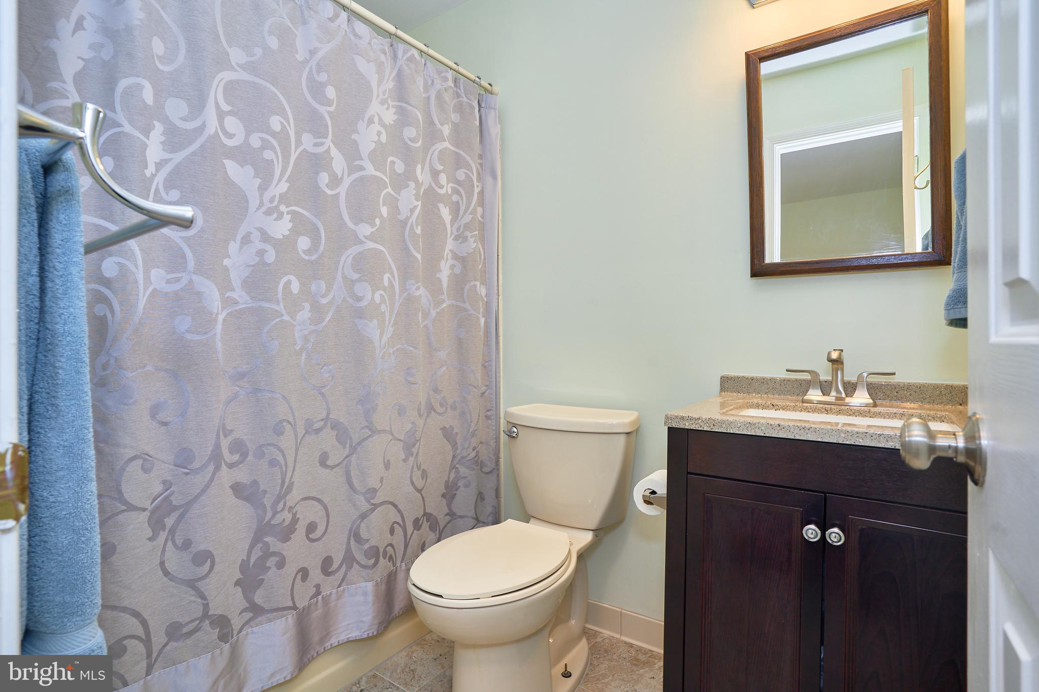 TOWNS ON THE GREENS - Residential