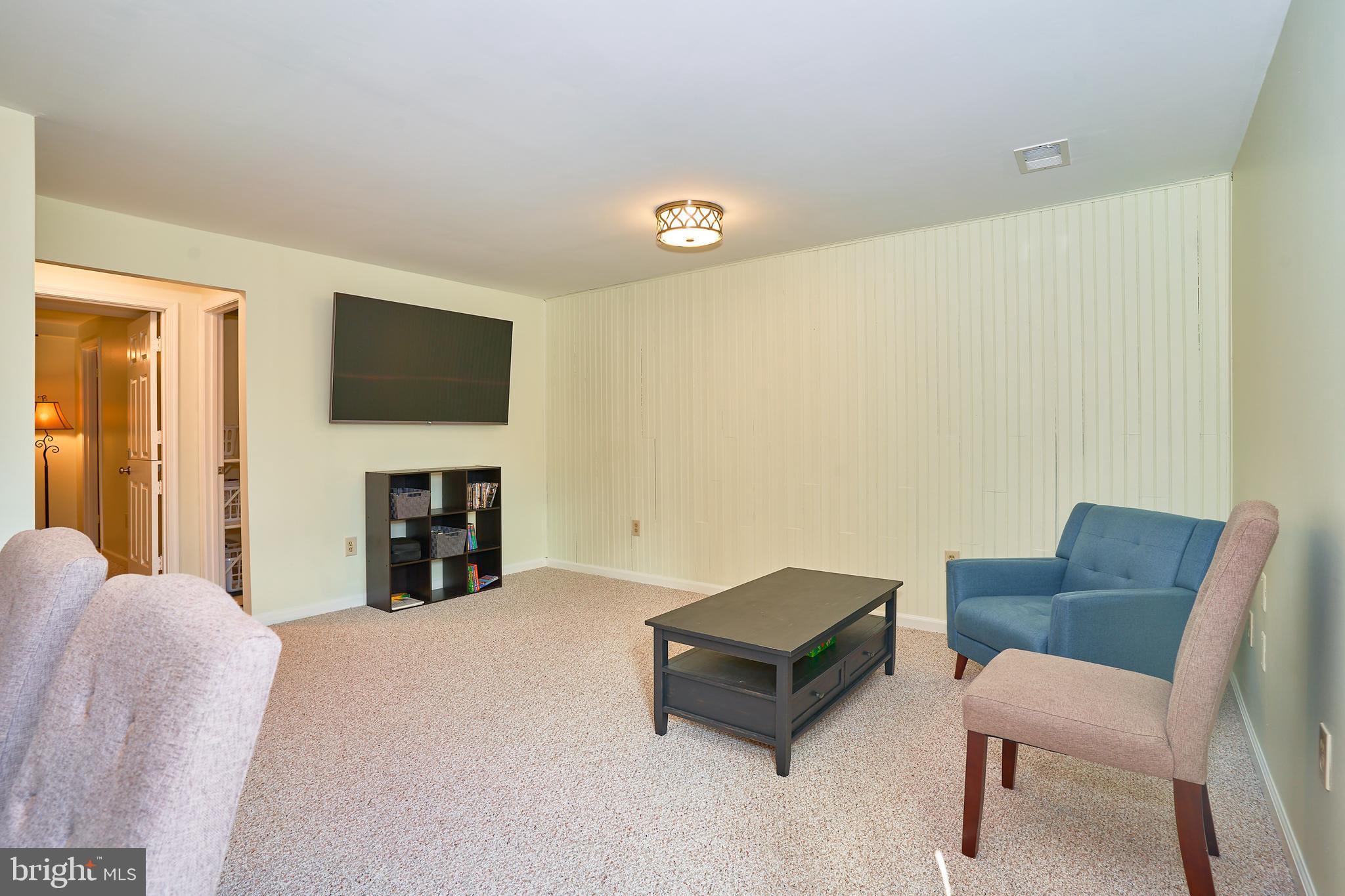 TOWNS ON THE GREENS - Residential