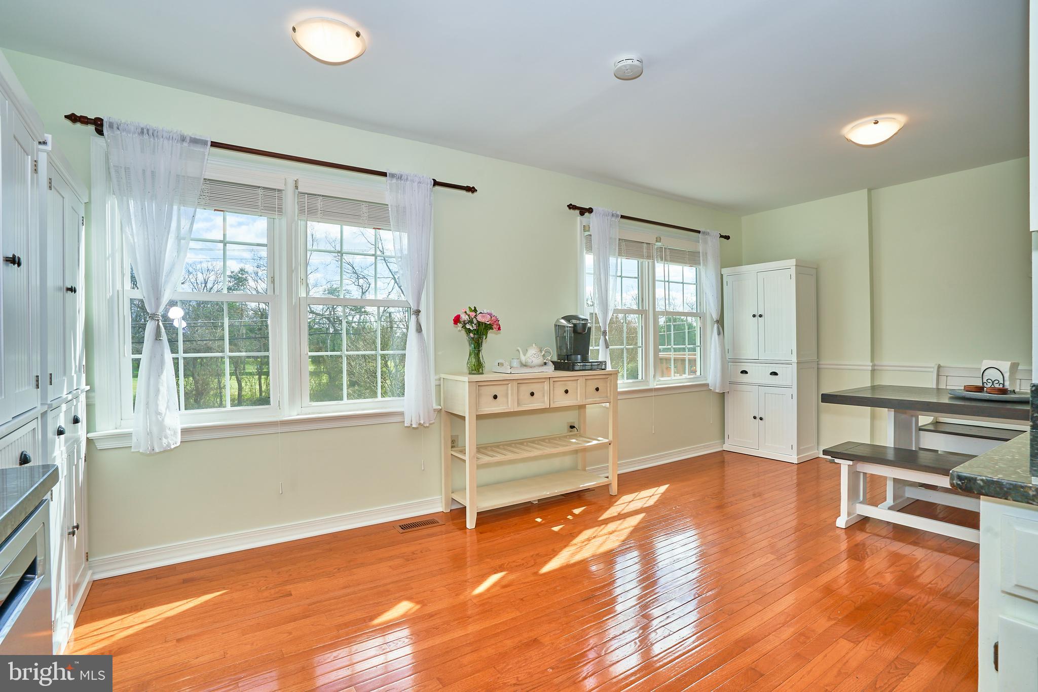 TOWNS ON THE GREENS - Residential