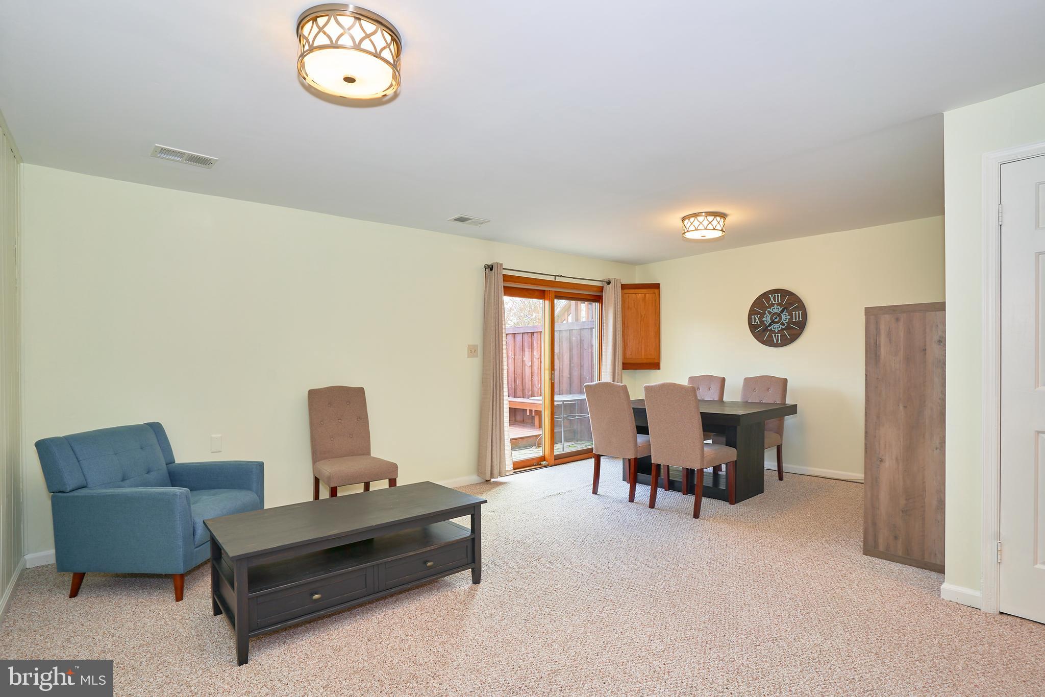 TOWNS ON THE GREENS - Residential