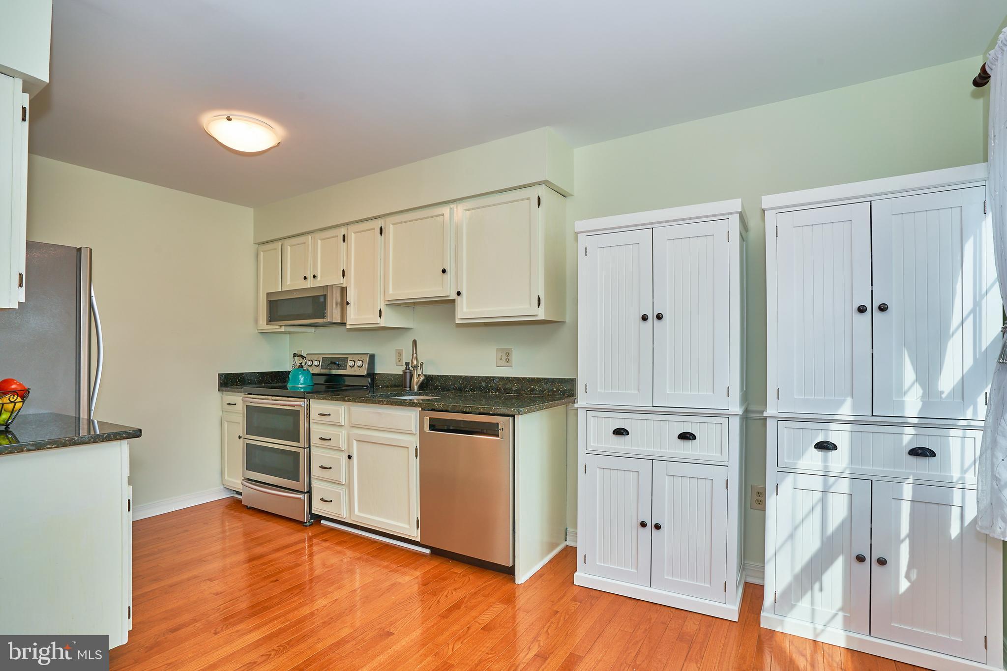 TOWNS ON THE GREENS - Residential