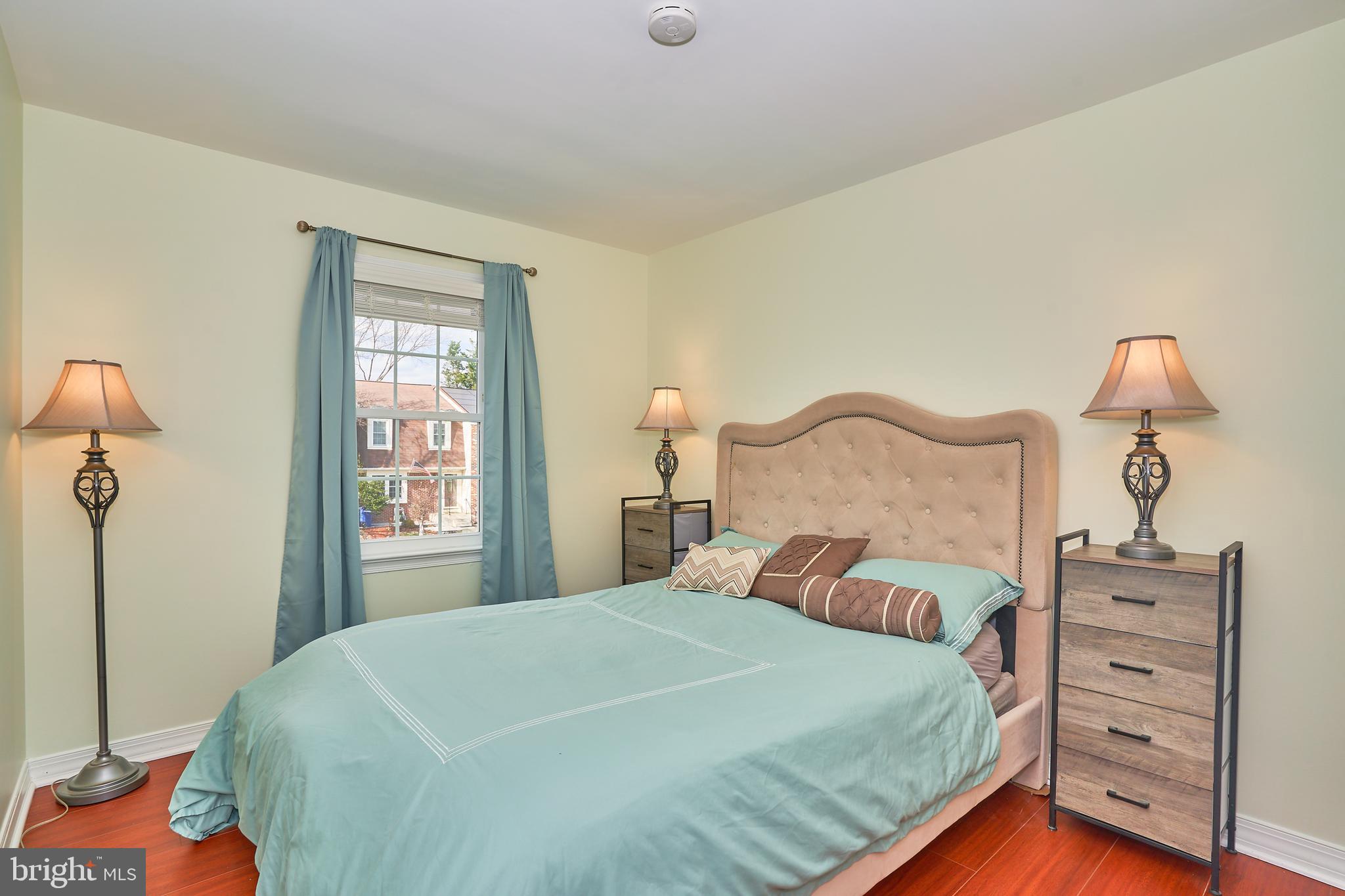 TOWNS ON THE GREENS - Residential