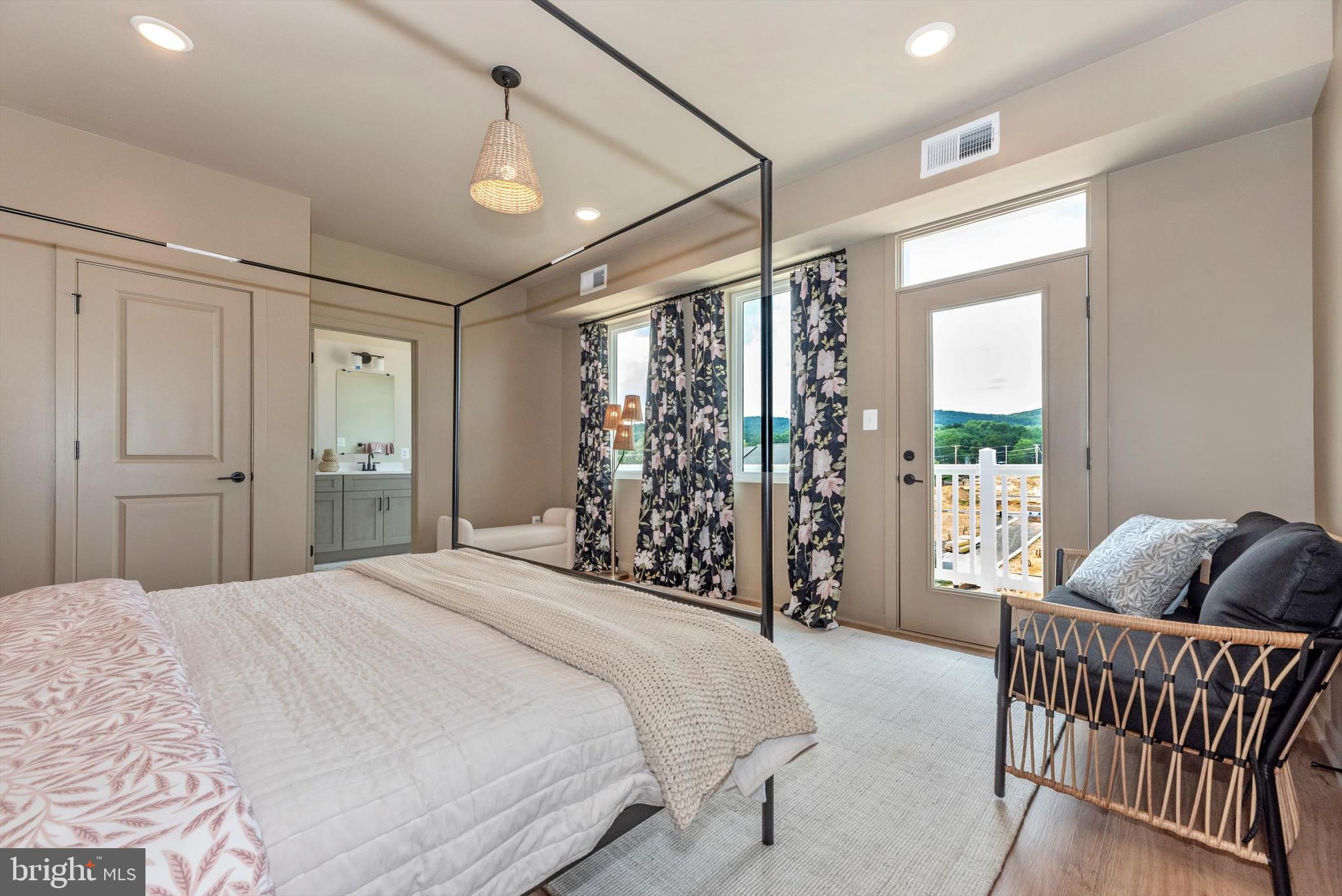 GAMBRILL GLENN - Residential Lease