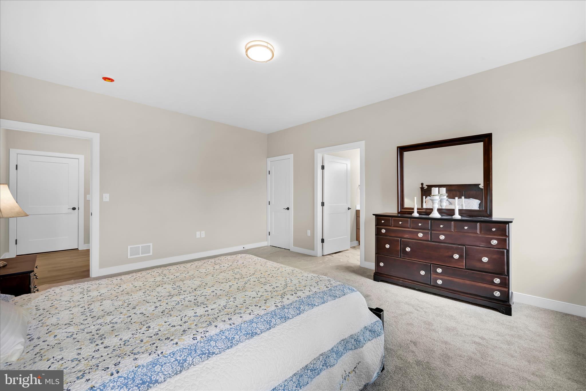 STONEY BROOK - Residential