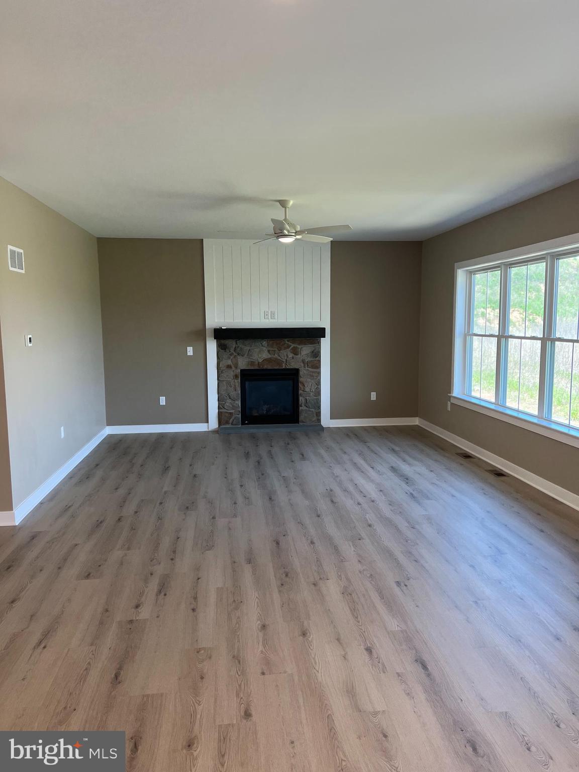 STONEY BROOK - Residential