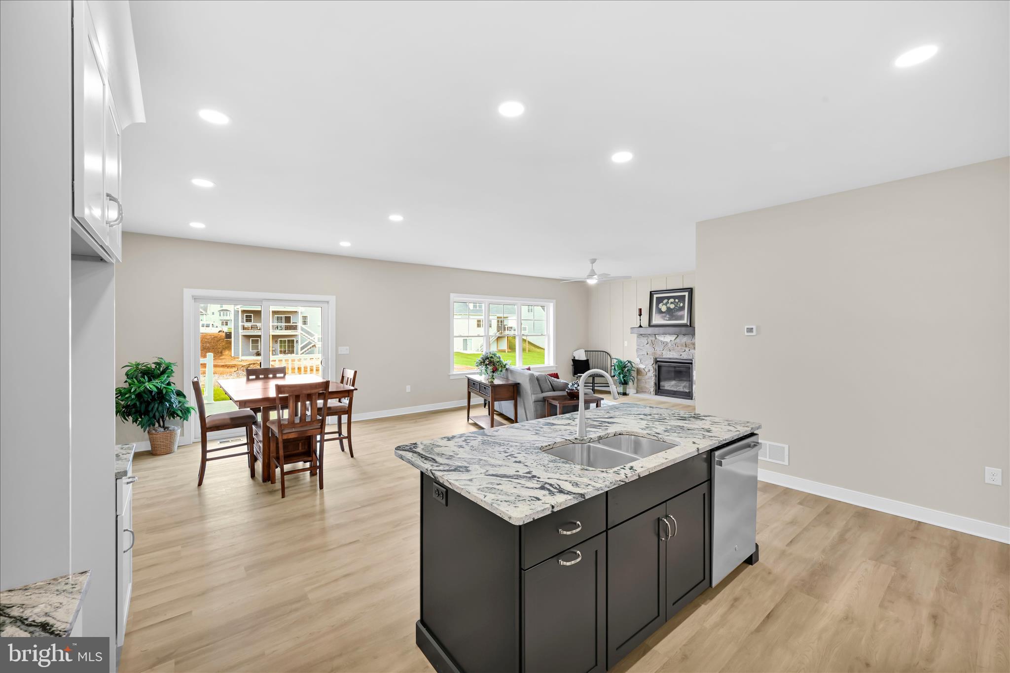 STONEY BROOK - Residential