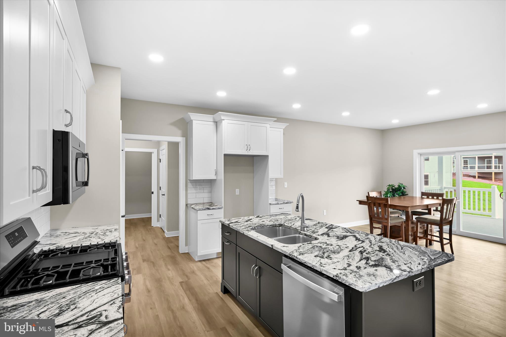 STONEY BROOK - Residential