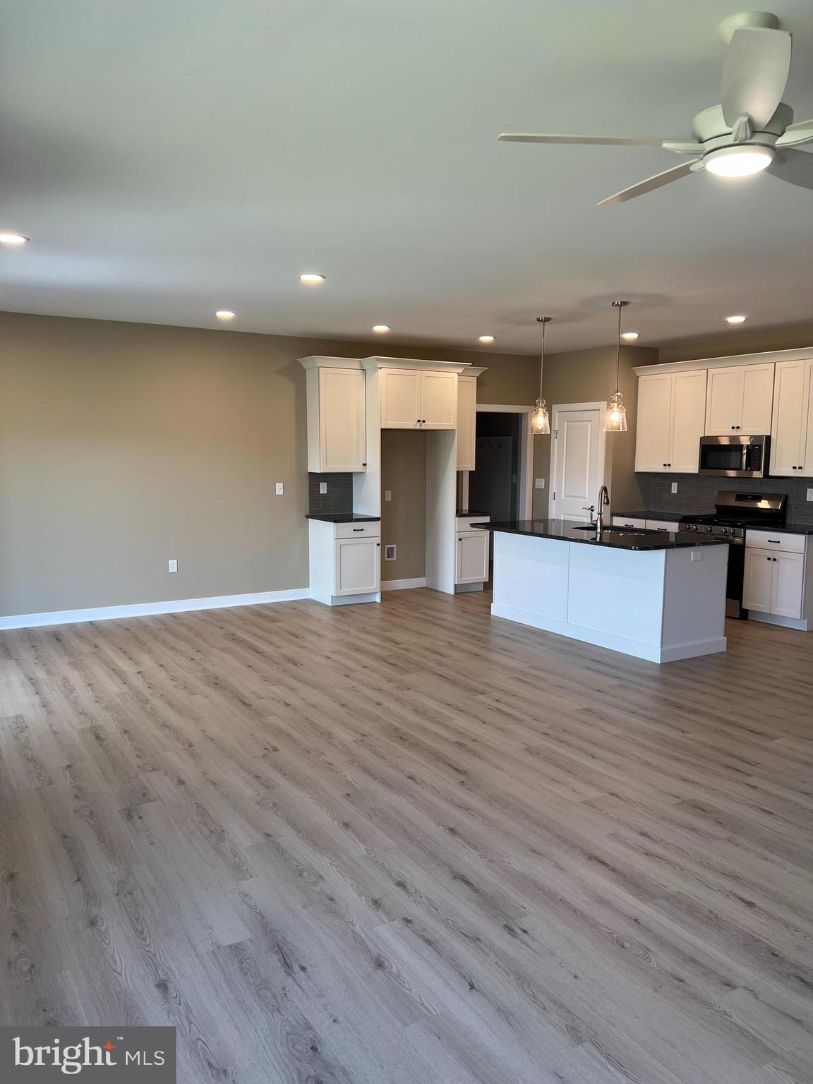126 N. WEST VIEW