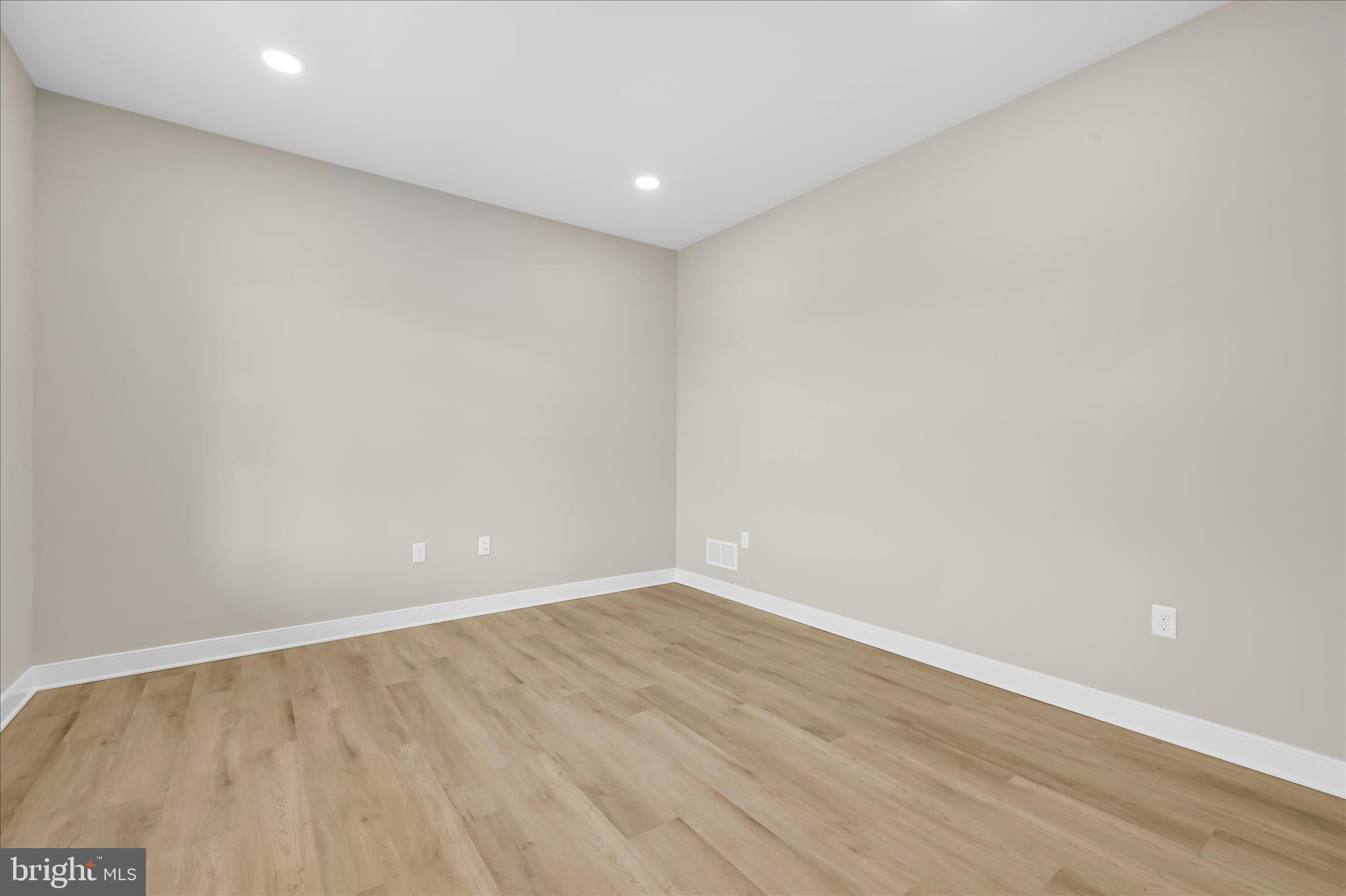 STONEY BROOK - Residential