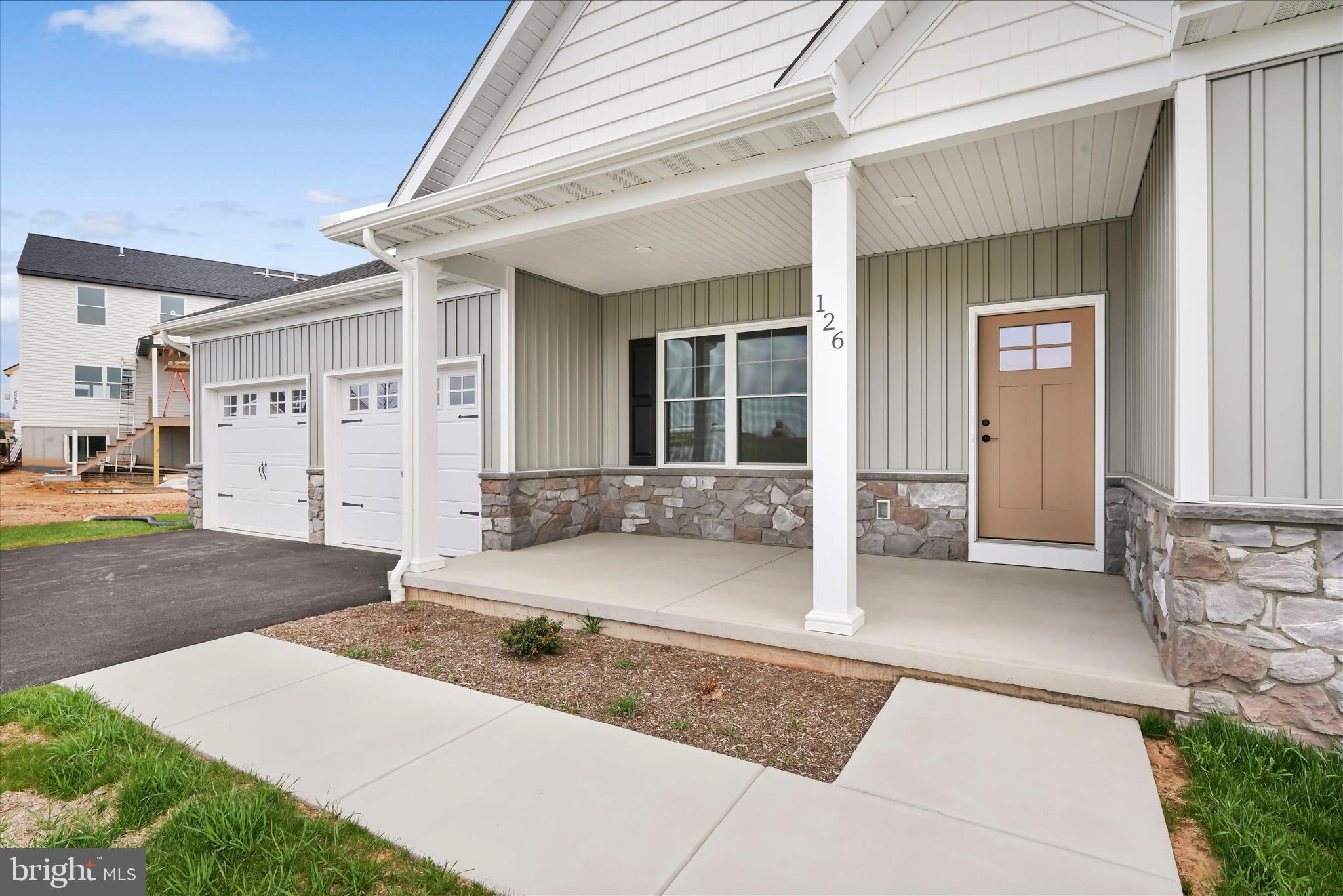 STONEY BROOK - Residential