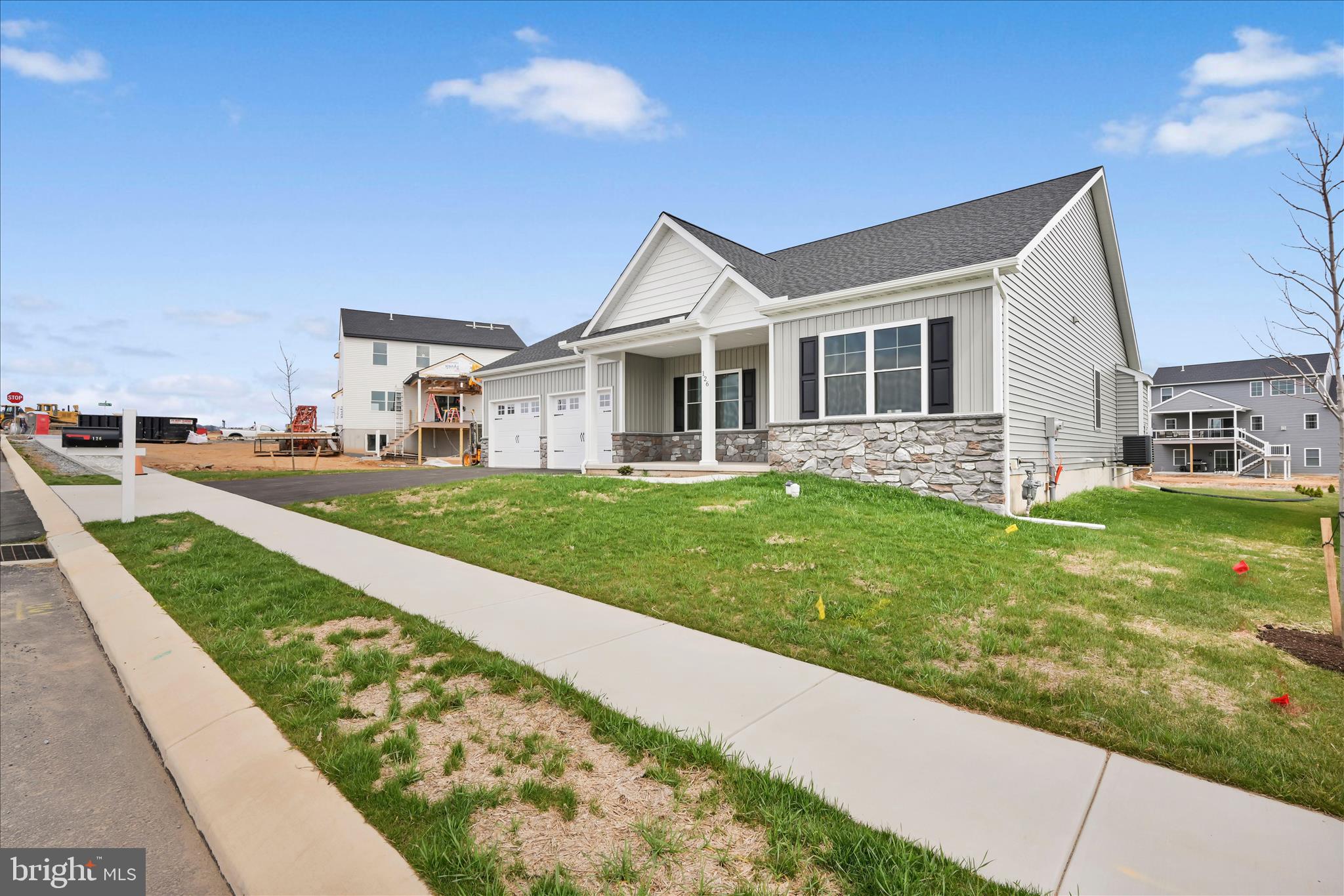 STONEY BROOK - Residential