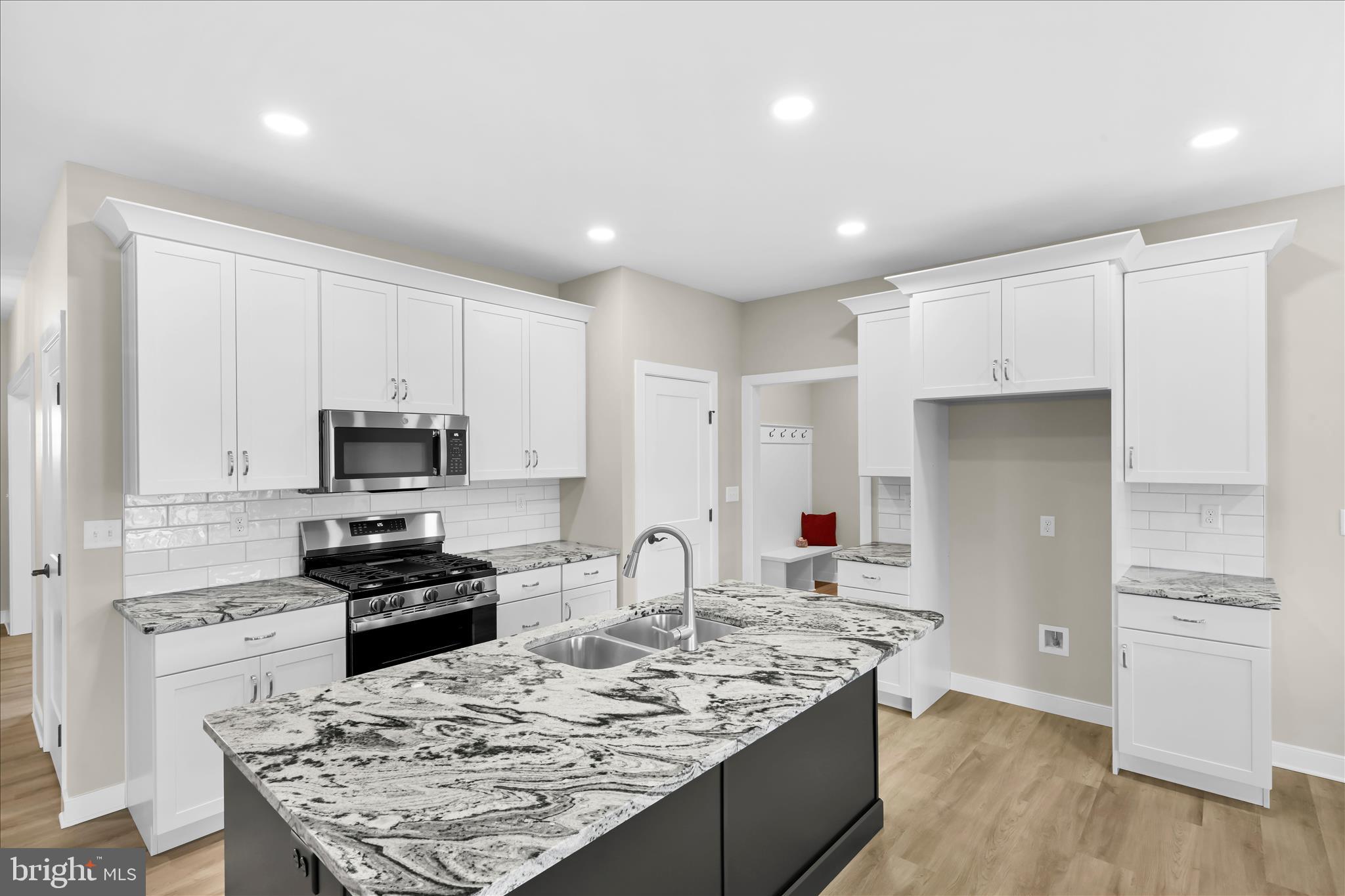 STONEY BROOK - Residential