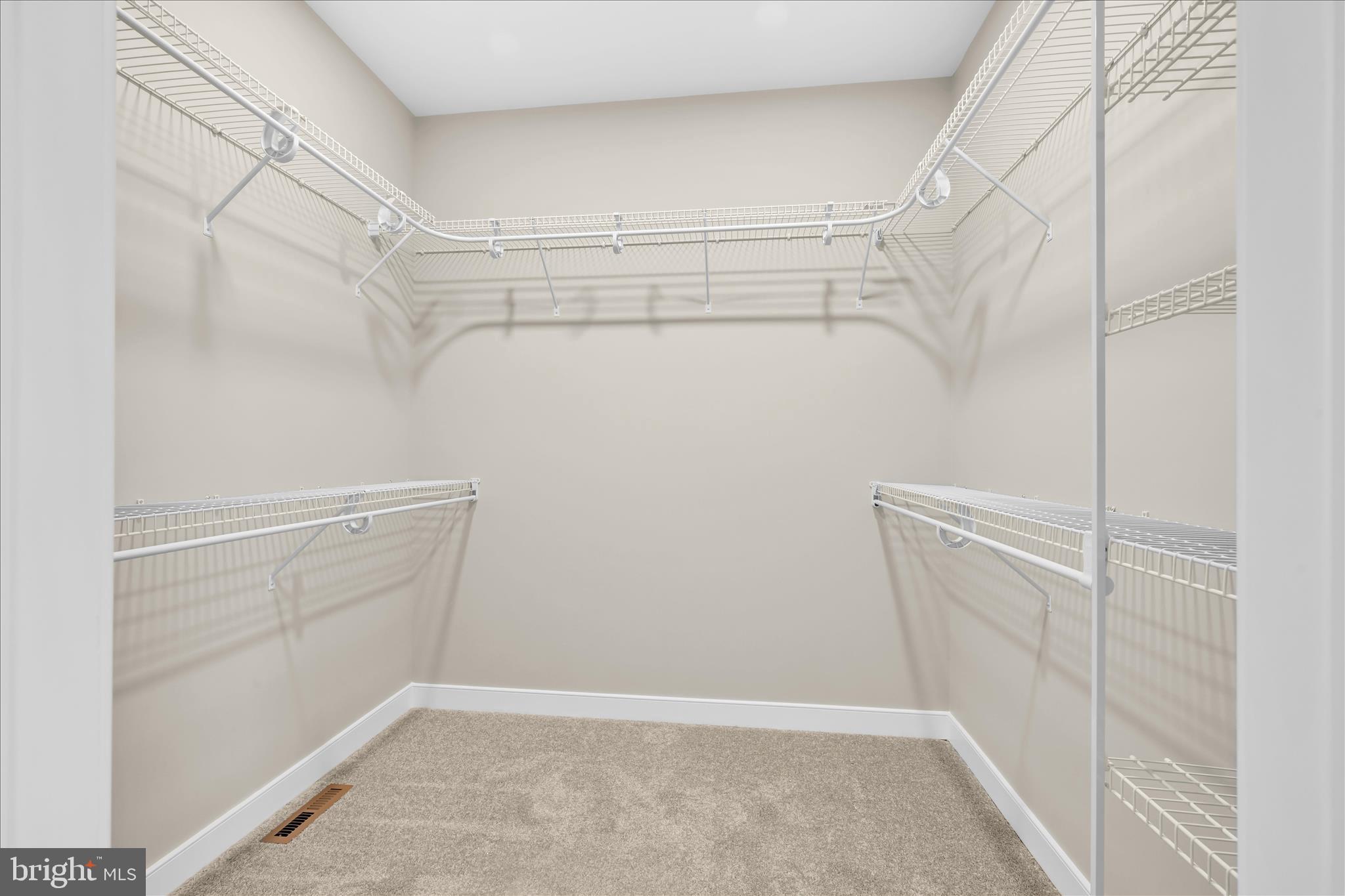 STONEY BROOK - Residential