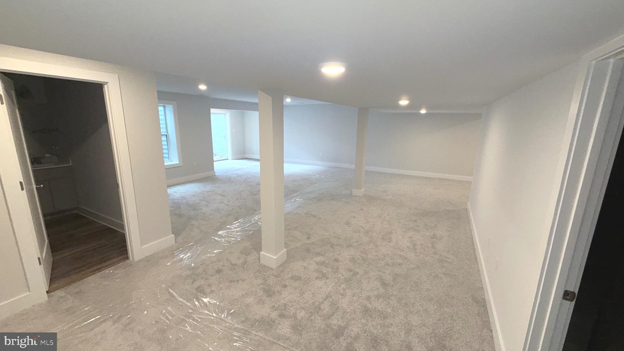 WINDFALL ACRES - Residential