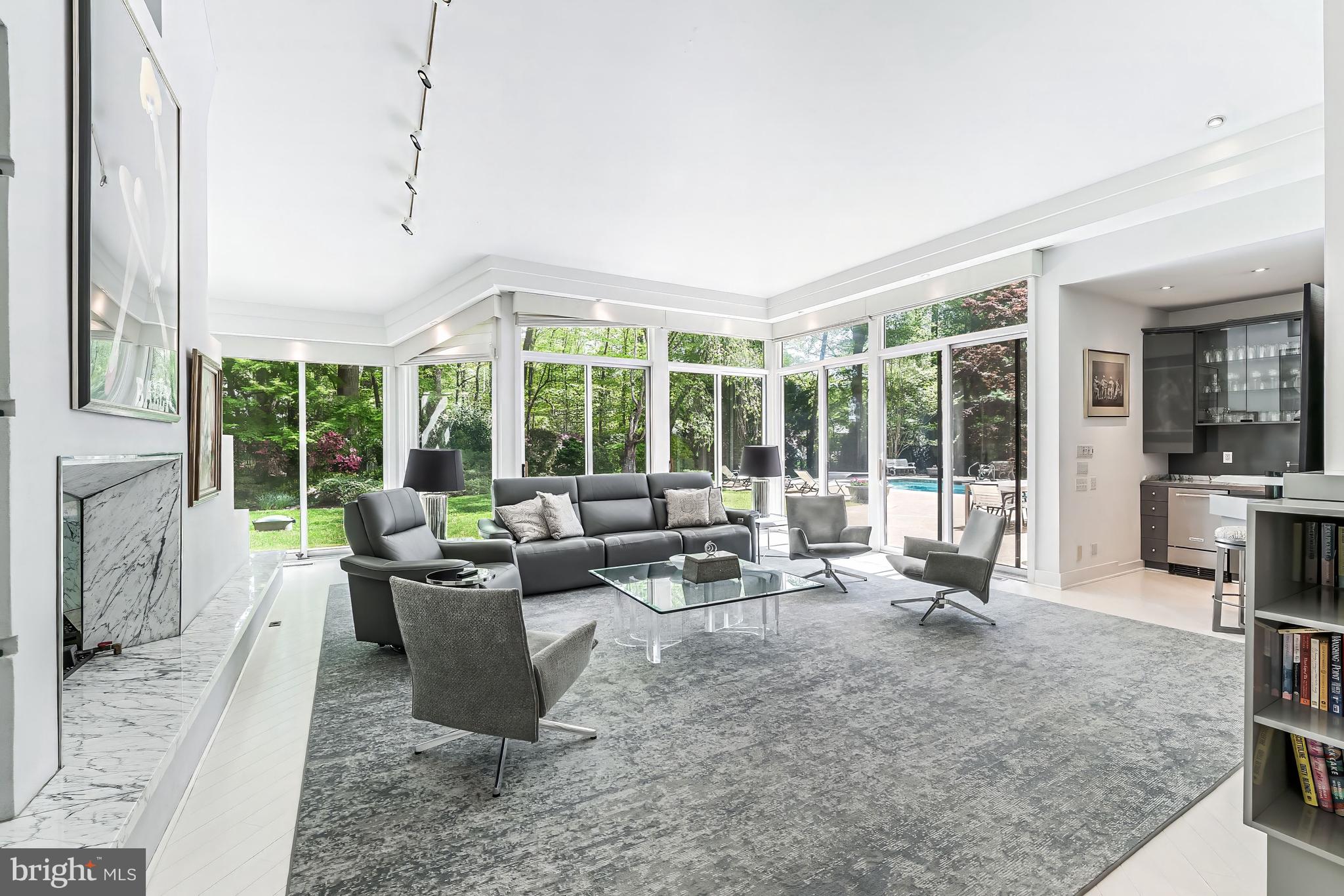 POTOMAC OUTSIDE - Residential