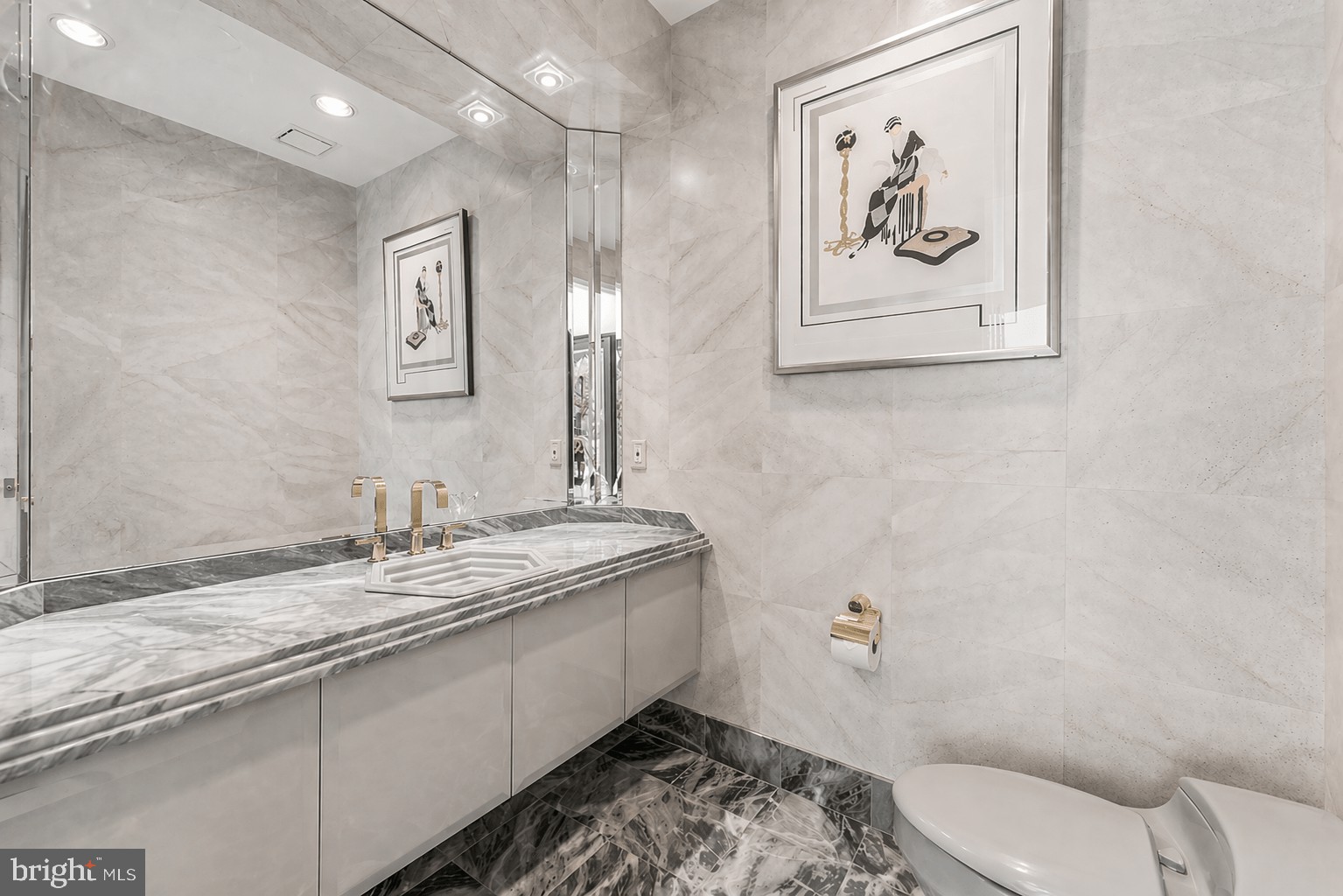 POTOMAC OUTSIDE - Residential