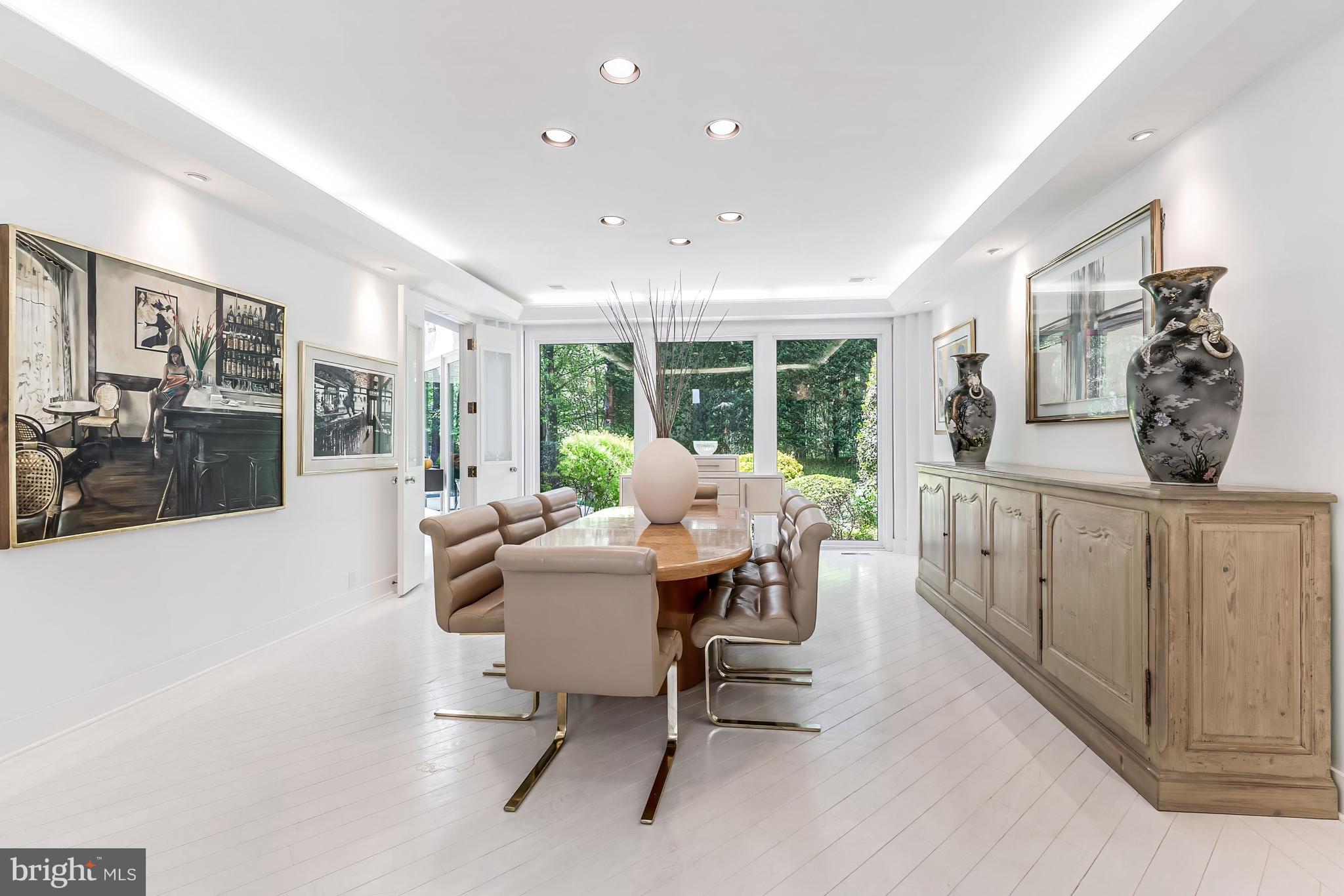 POTOMAC OUTSIDE - Residential