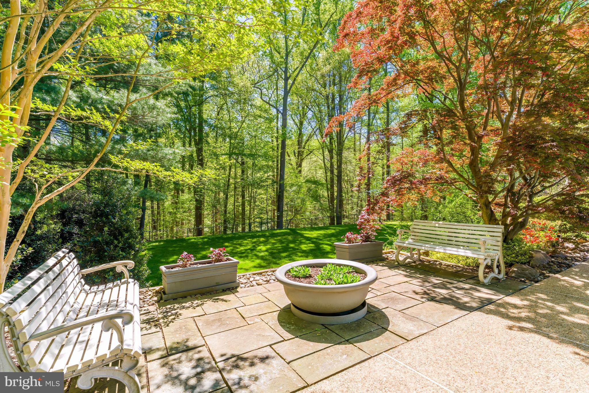 POTOMAC OUTSIDE - Residential