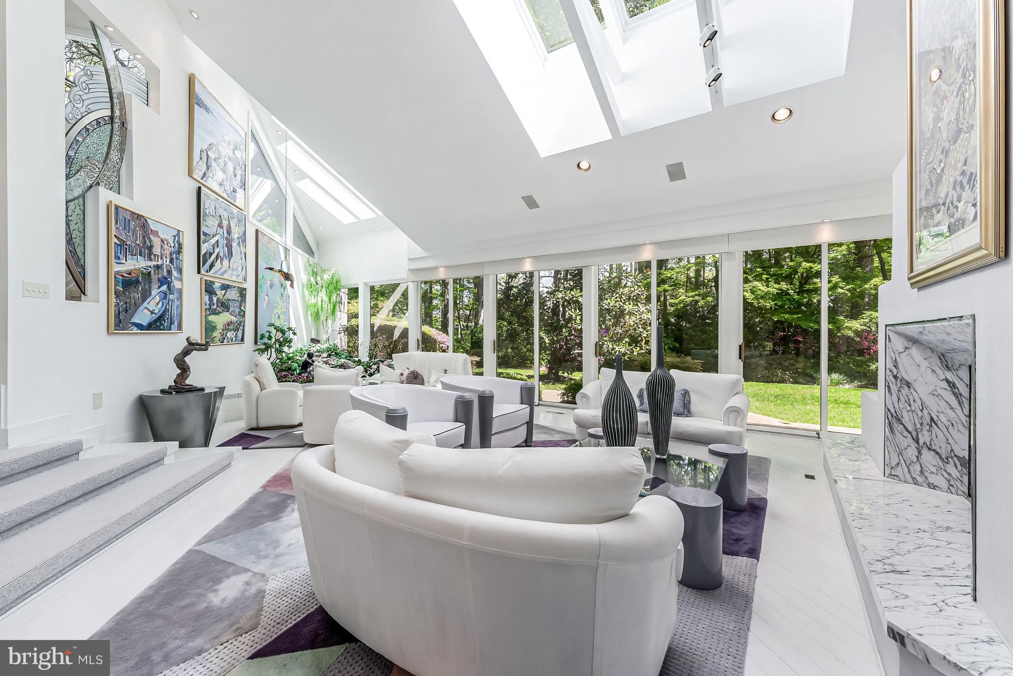 POTOMAC OUTSIDE - Residential