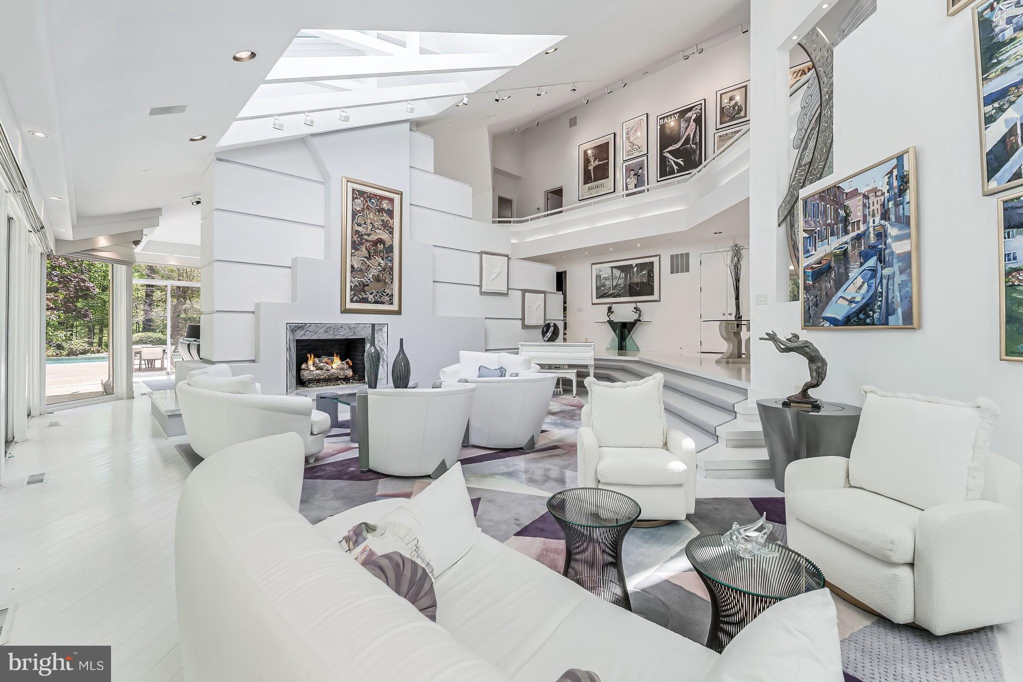 POTOMAC OUTSIDE - Residential