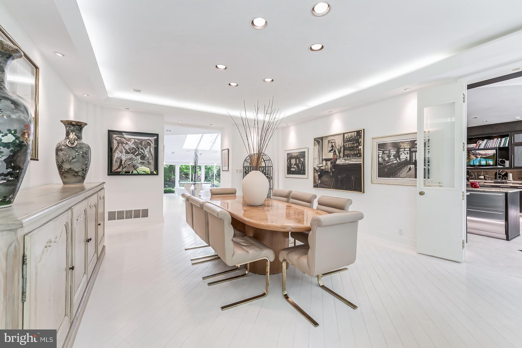 POTOMAC OUTSIDE - Residential