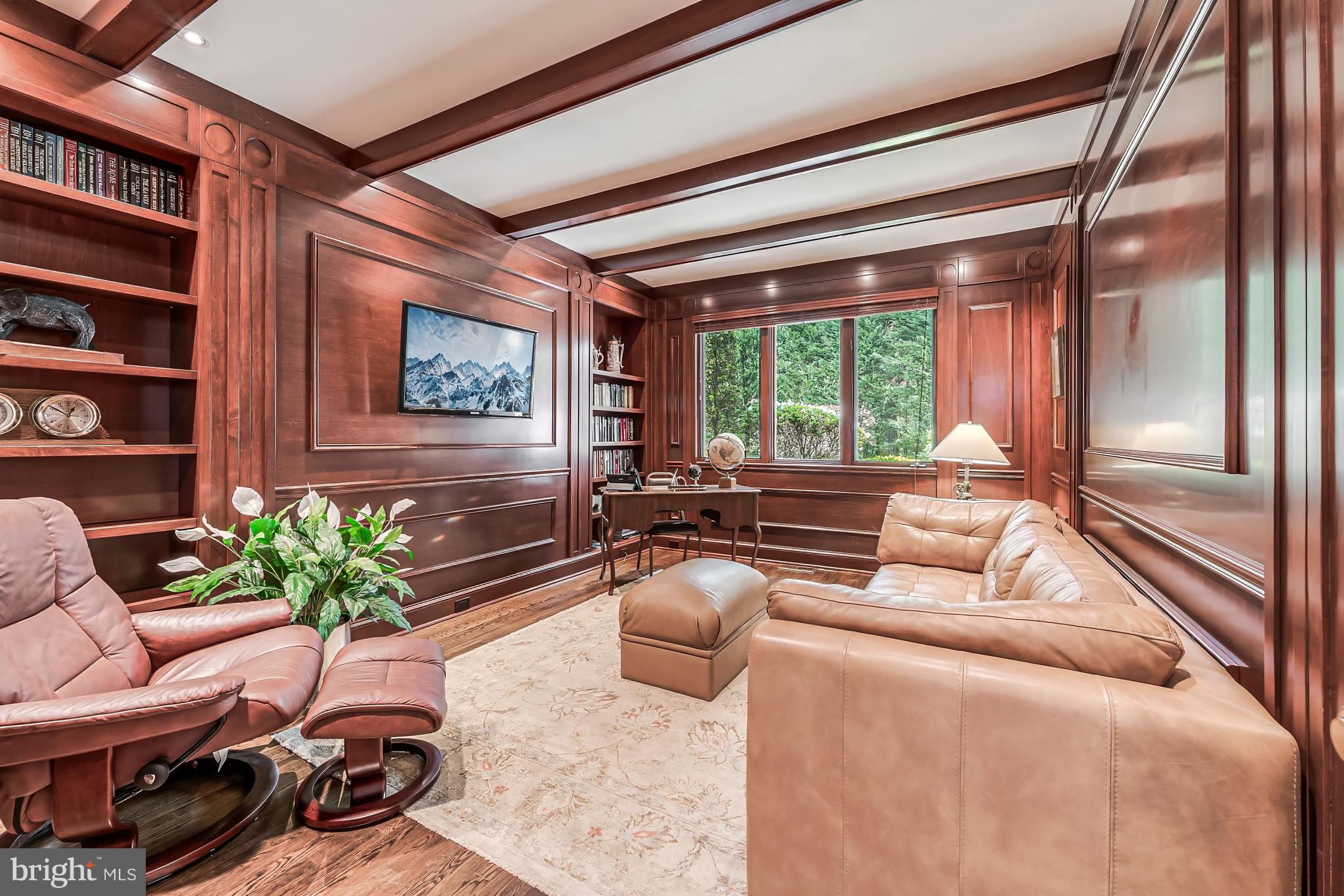 POTOMAC OUTSIDE - Residential