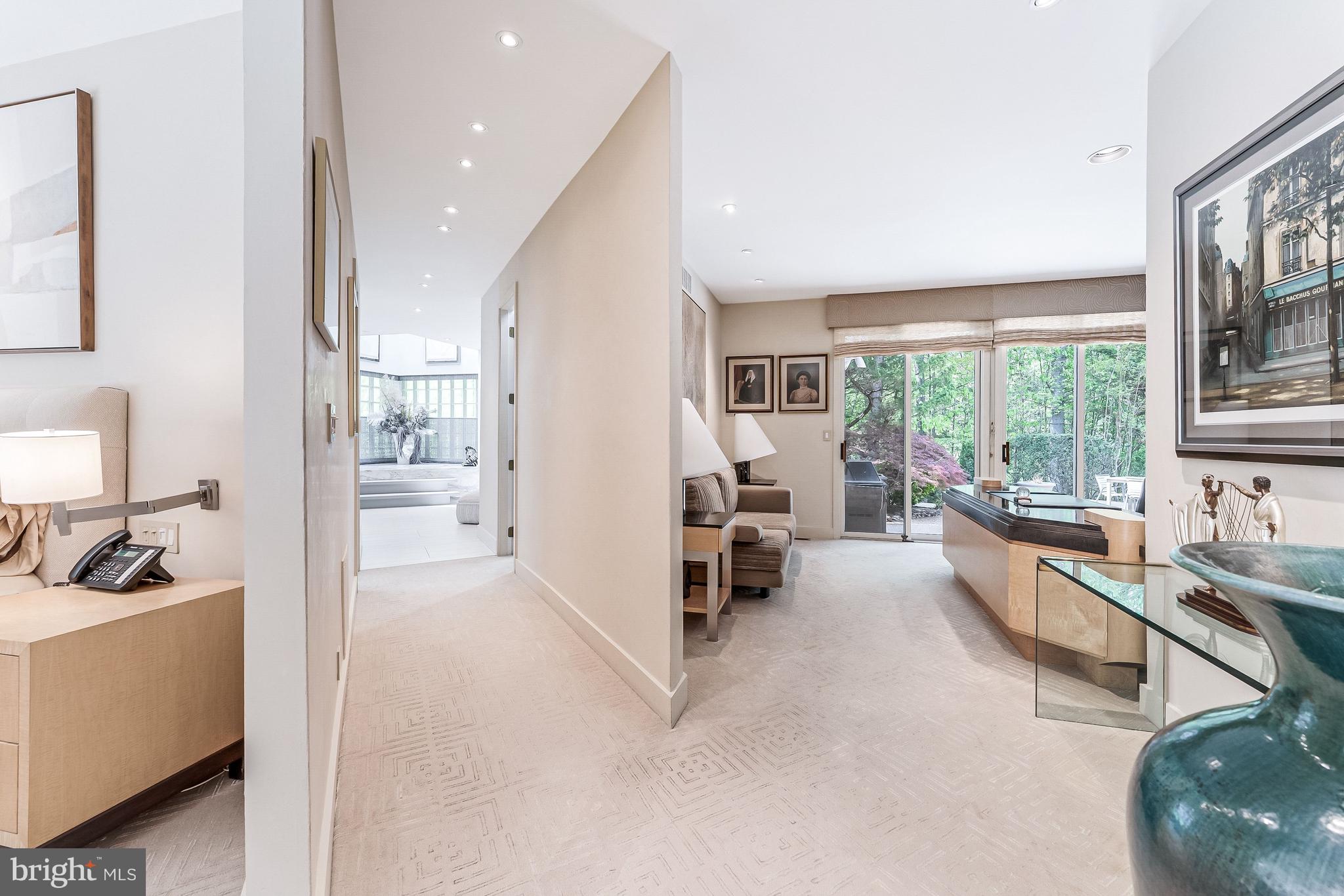 POTOMAC OUTSIDE - Residential