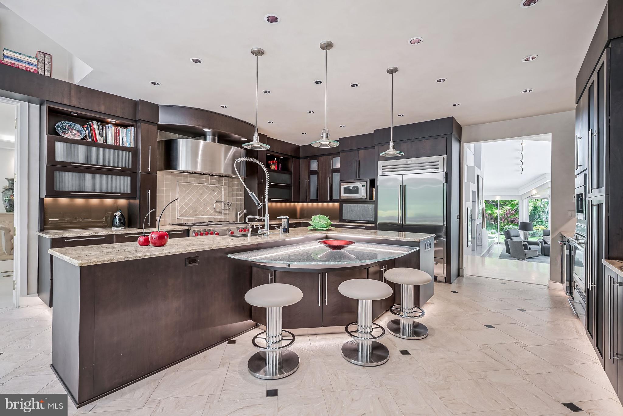 POTOMAC OUTSIDE - Residential