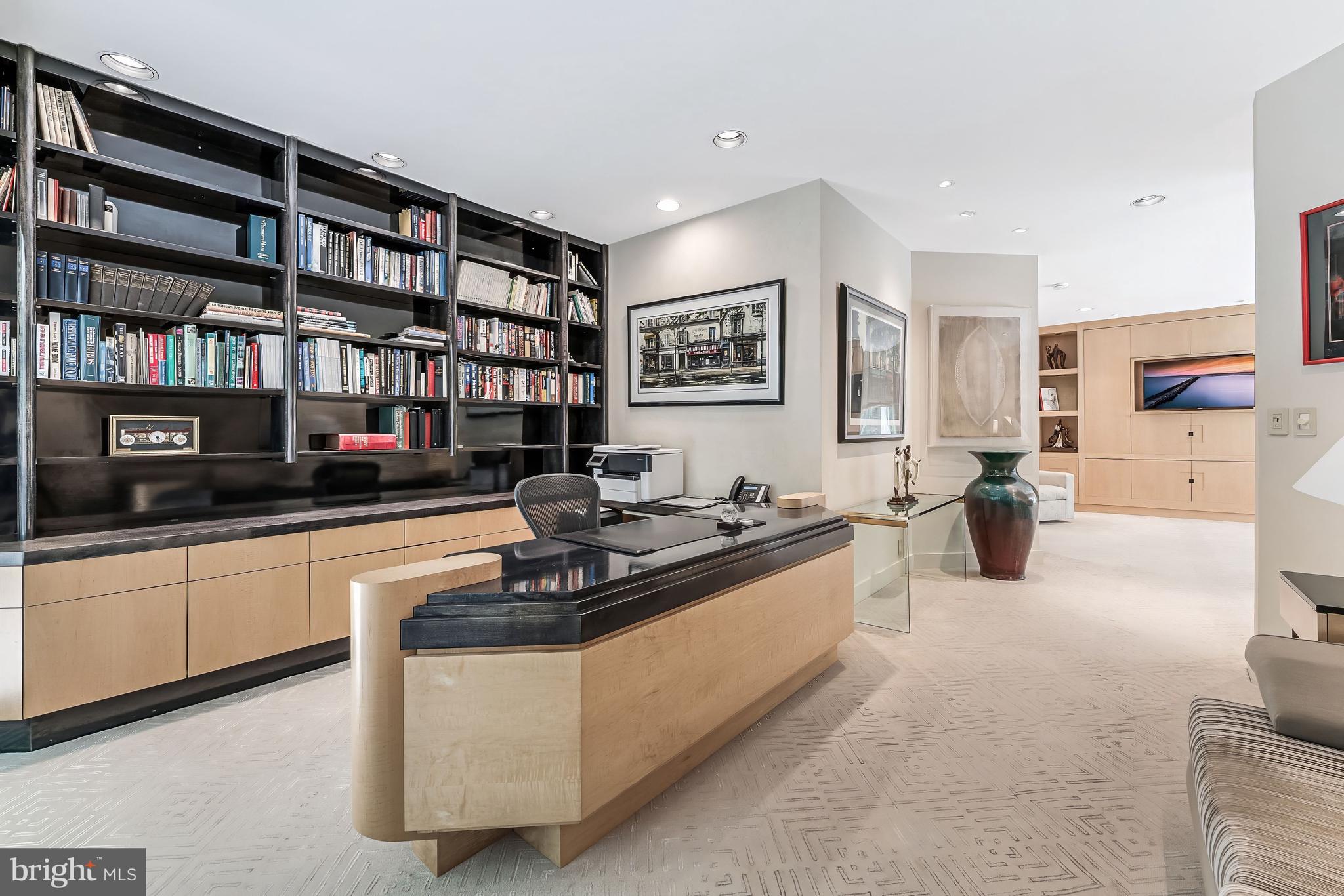 POTOMAC OUTSIDE - Residential