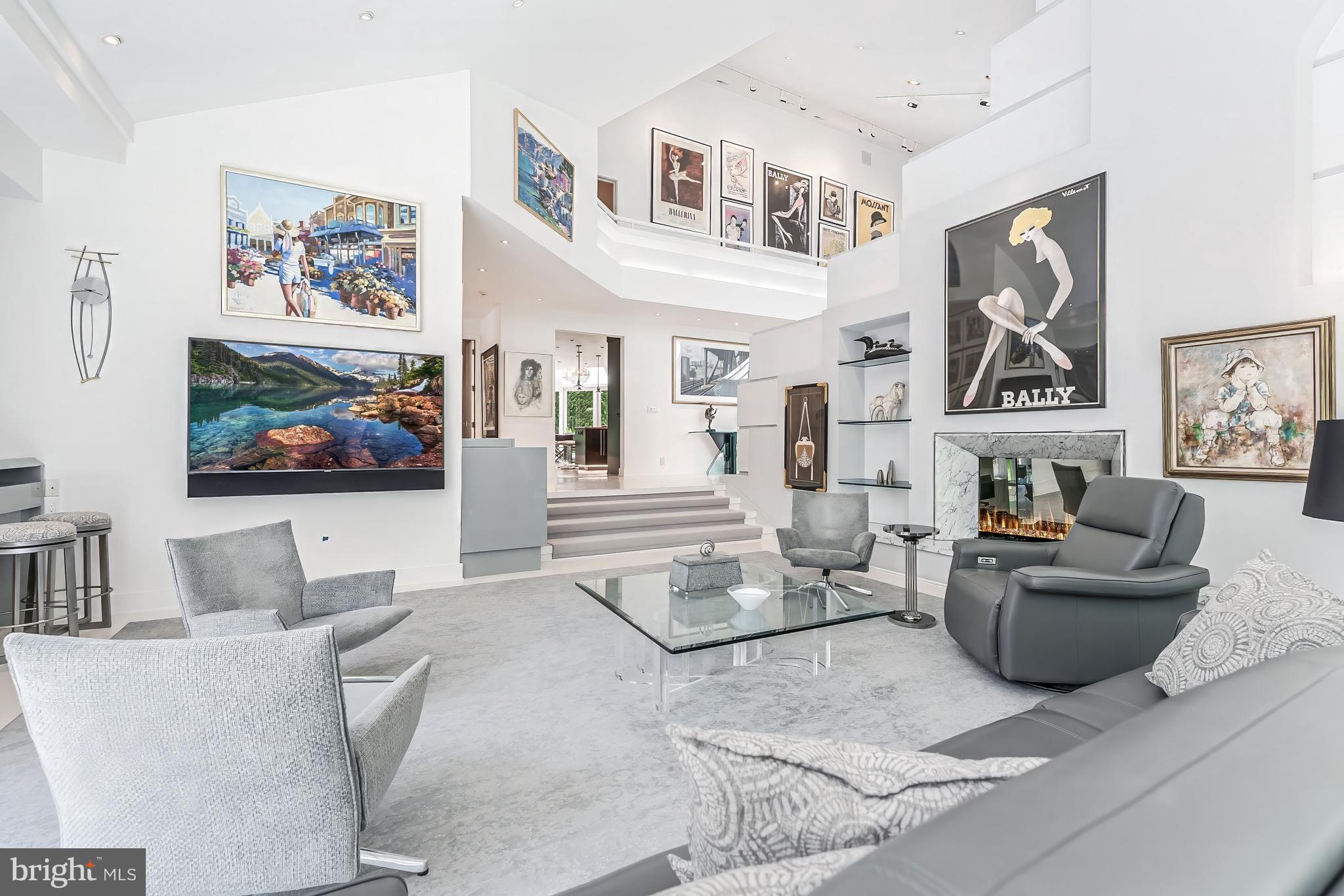 POTOMAC OUTSIDE - Residential