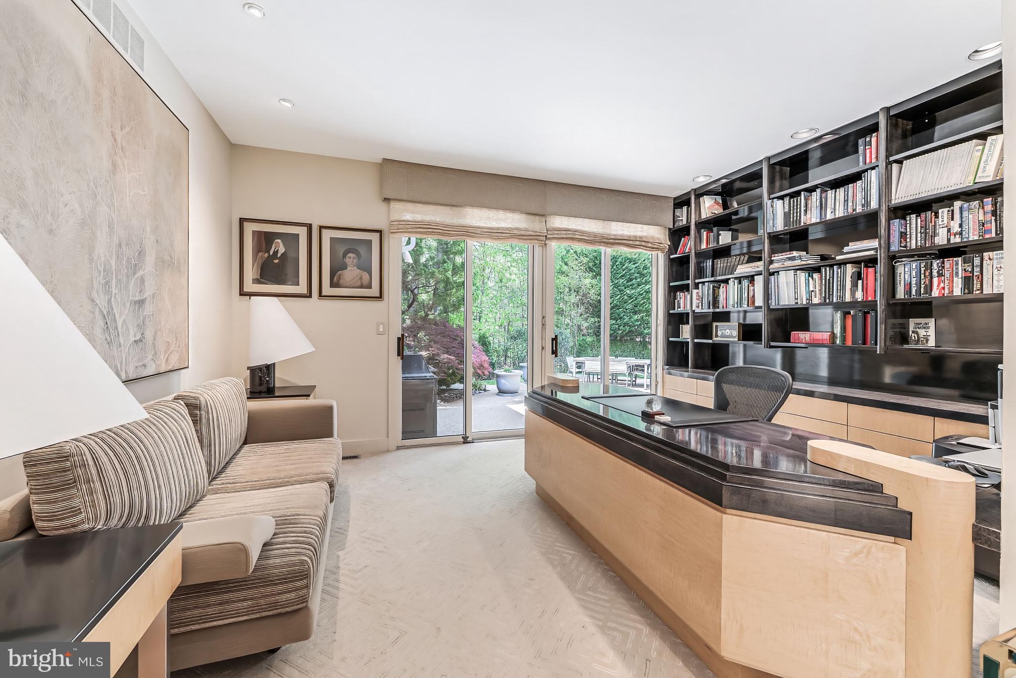 POTOMAC OUTSIDE - Residential