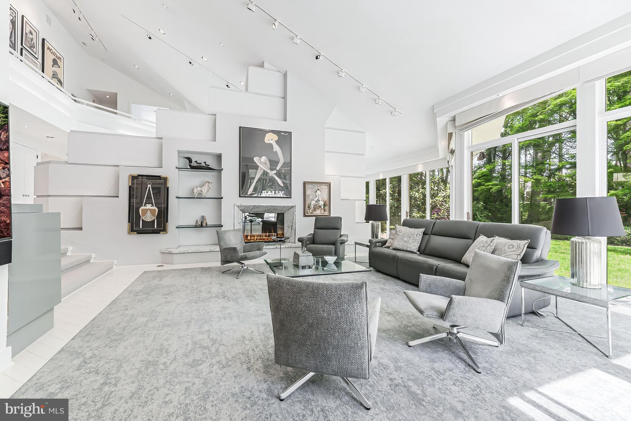 POTOMAC OUTSIDE - Residential