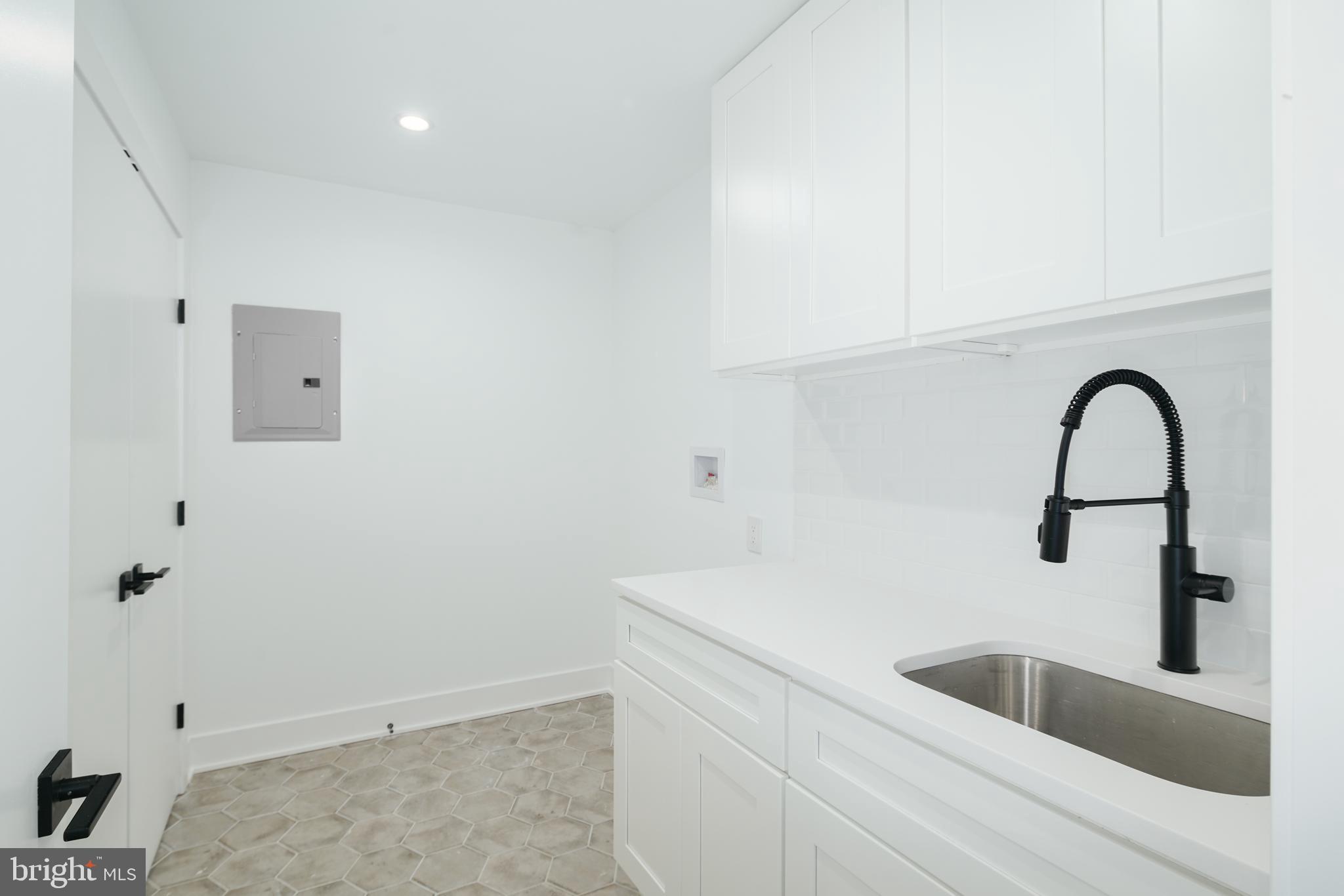 CENTER CITY - Residential