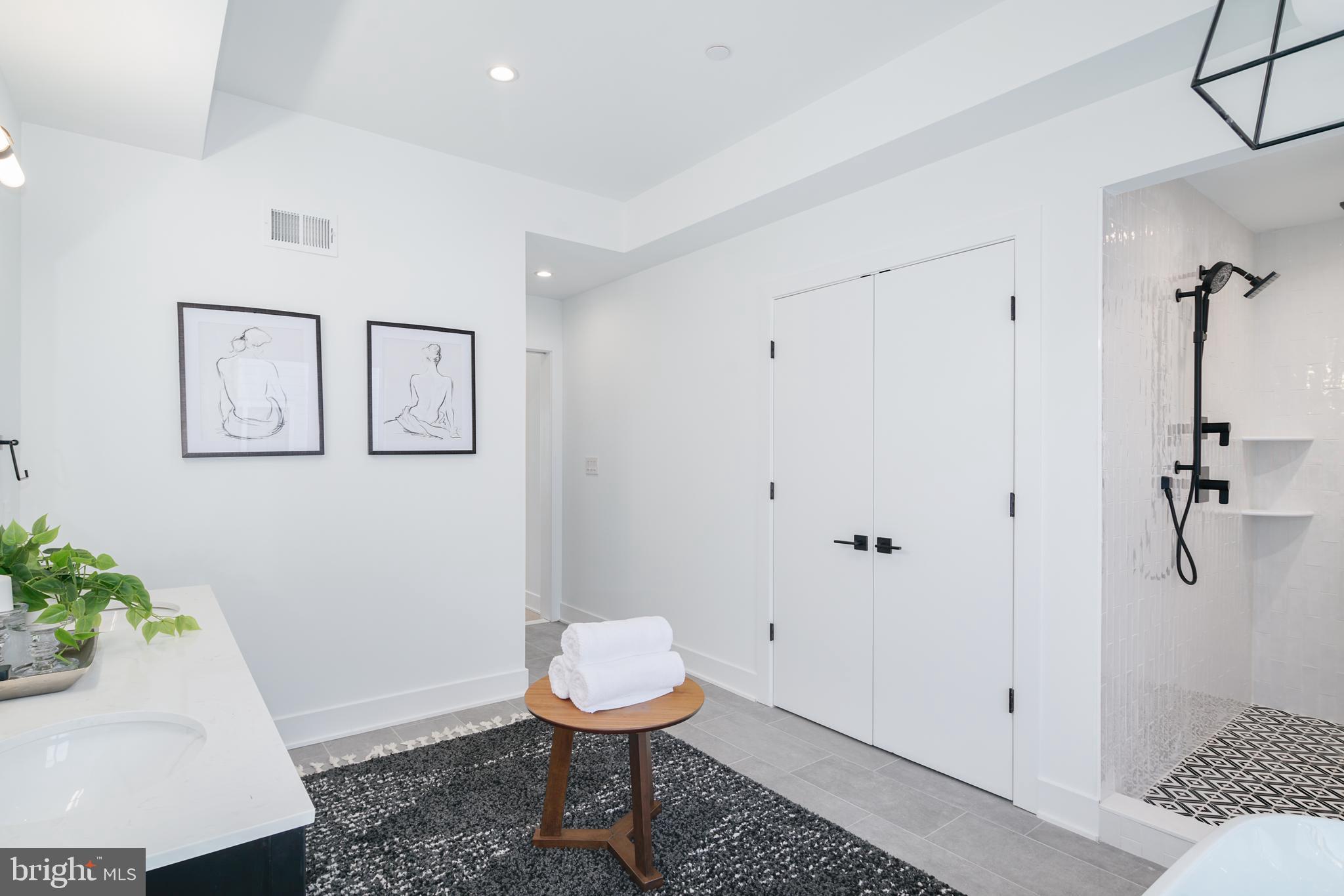 CENTER CITY - Residential