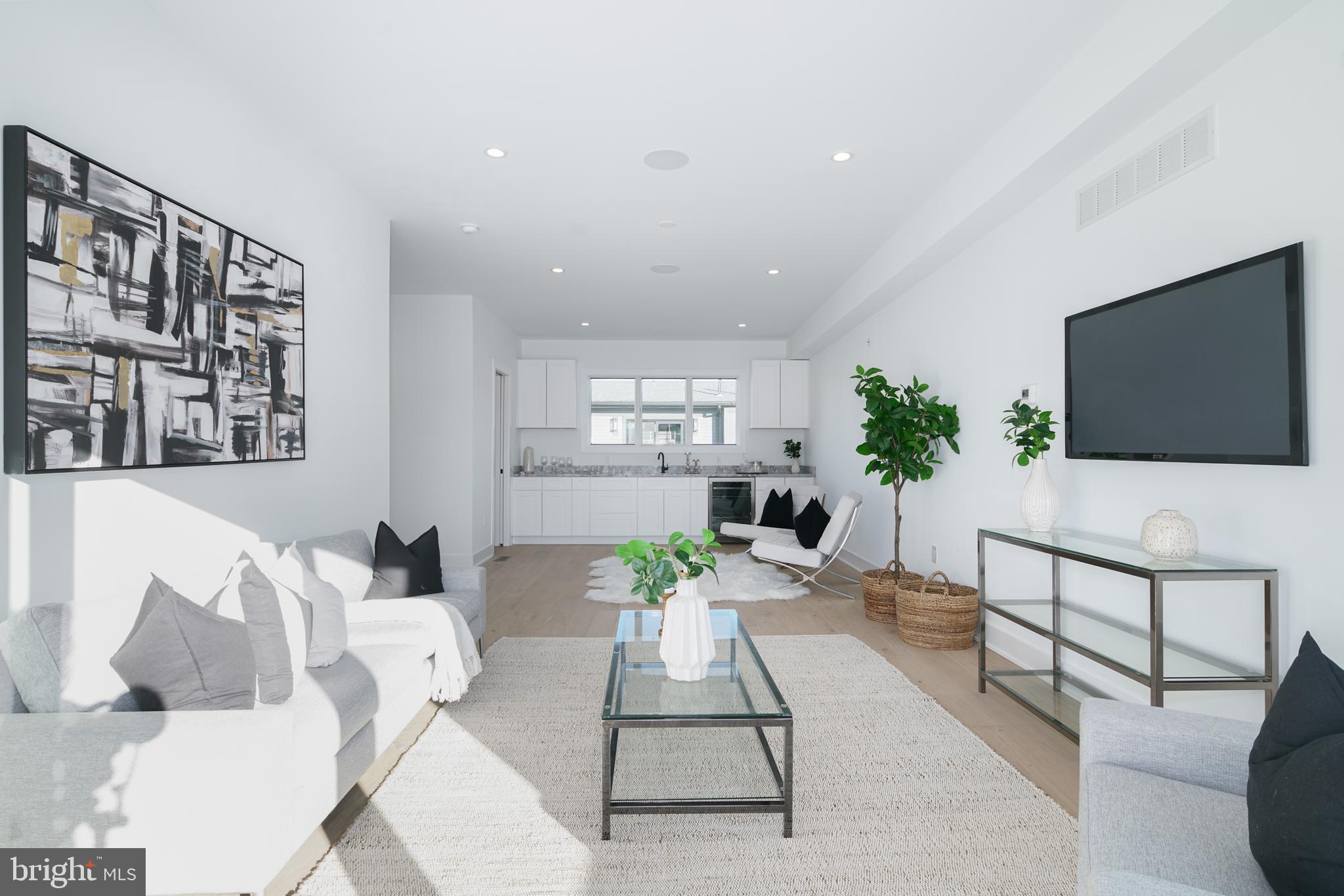 CENTER CITY - Residential