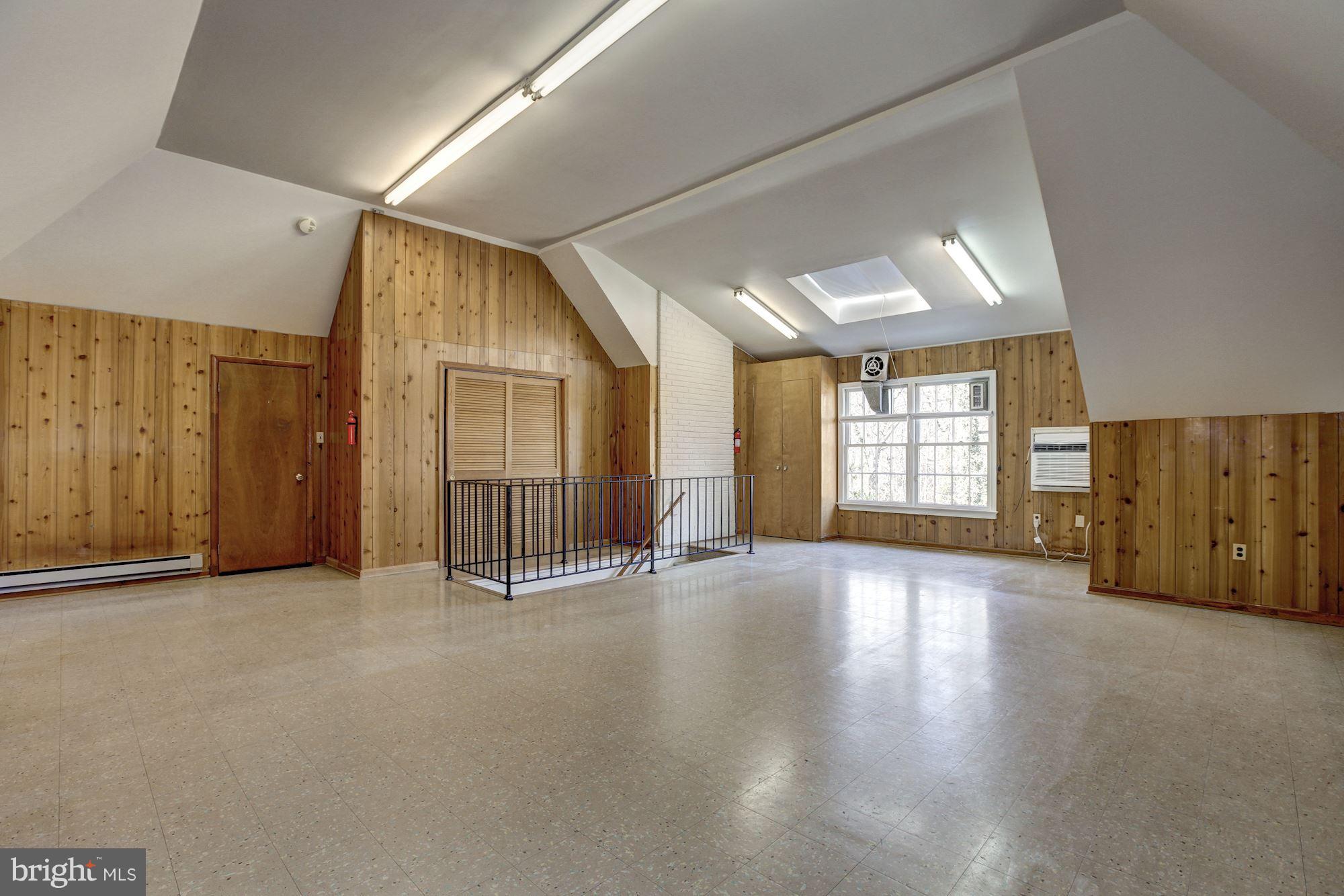 FARMINGTON - Residential