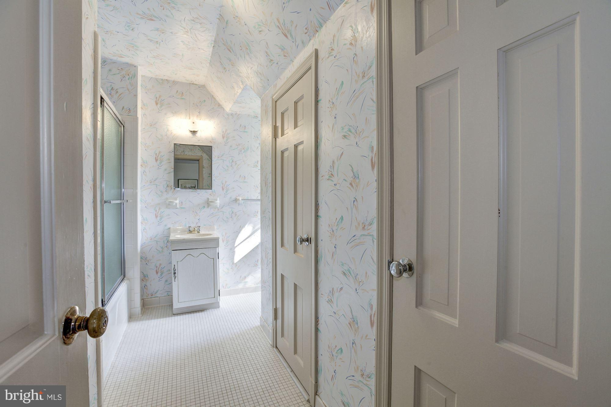 FARMINGTON - Residential