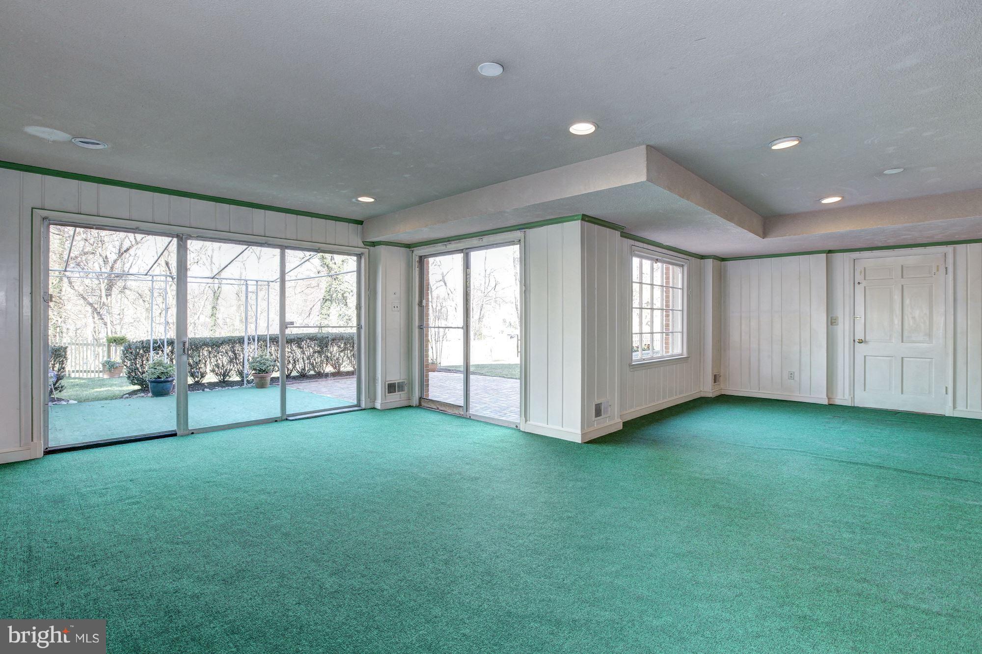 FARMINGTON - Residential